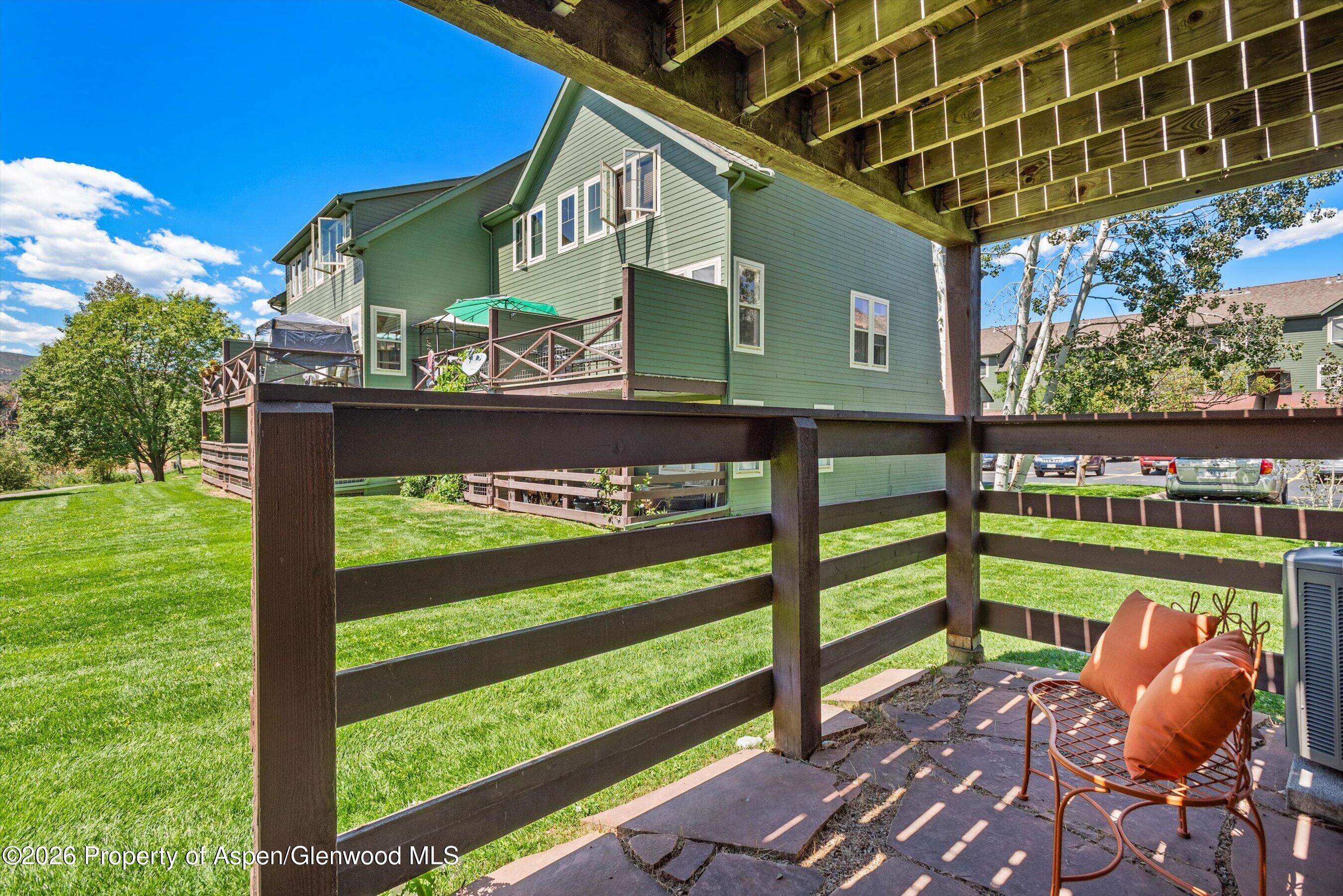 100 Lakeside Drive Property Photo 23