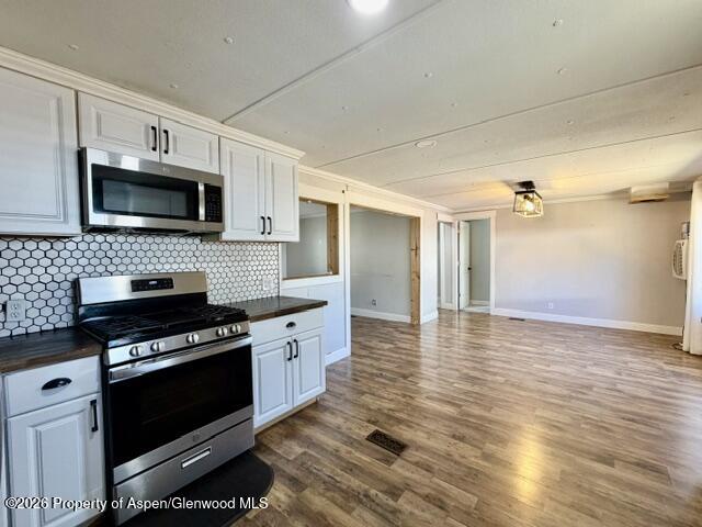 825 E 7th Street 27 Property Photo 11
