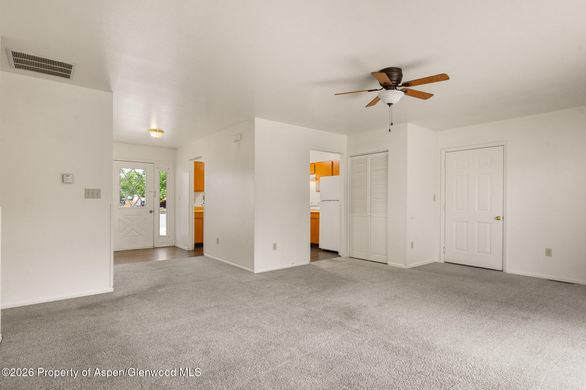 515 Elm Court Property Photo 5