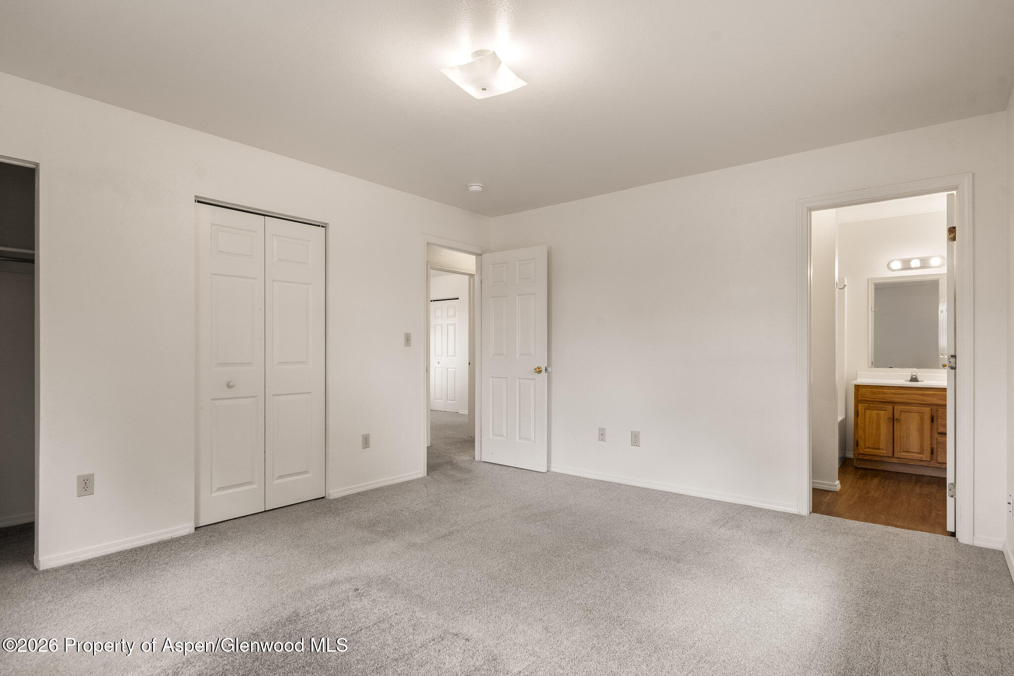 515 Elm Court Property Photo 7