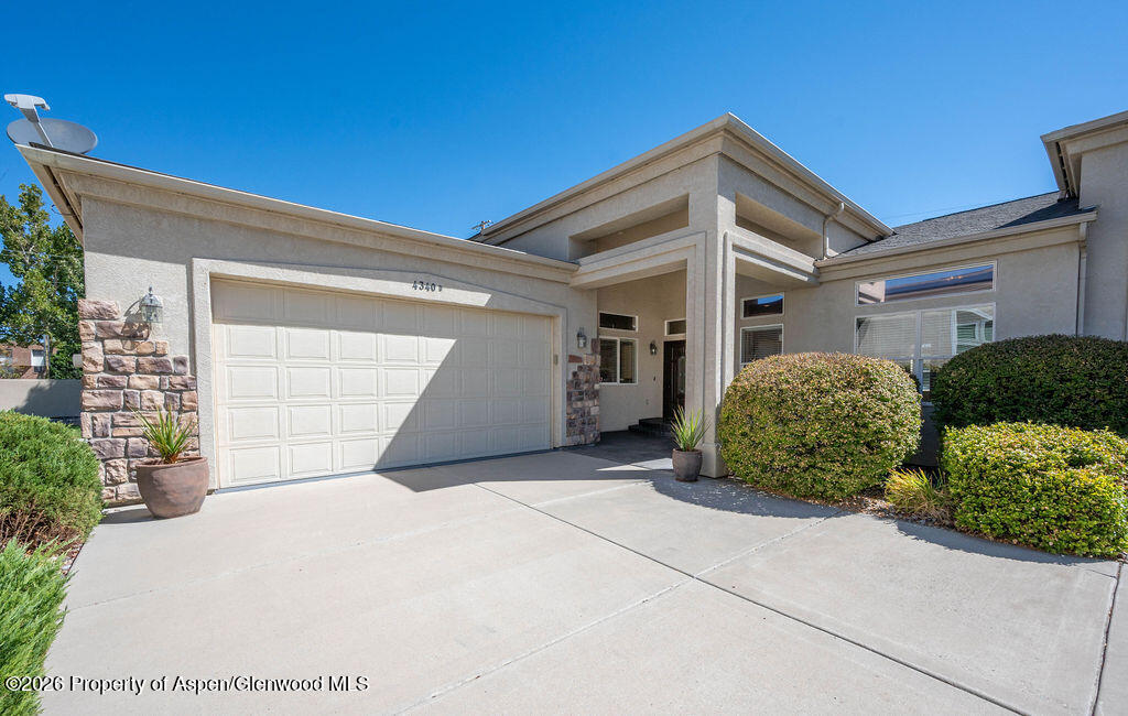4340 N Club Court D Property Photo 2