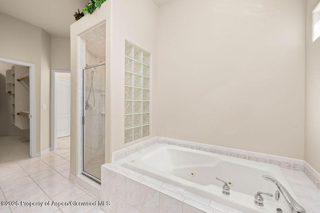4340 N Club Court D Property Photo 13