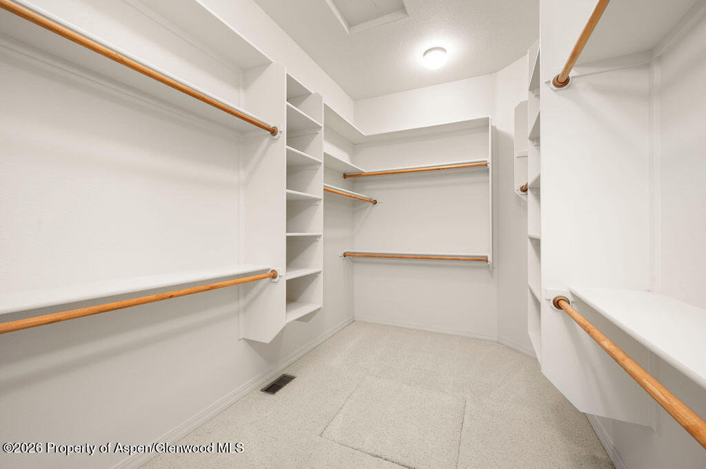 4340 N Club Court D Property Photo 14