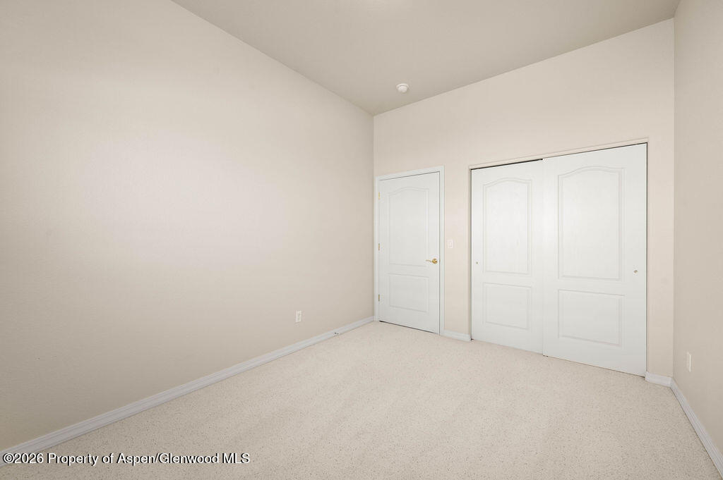 4340 N Club Court D Property Photo 17