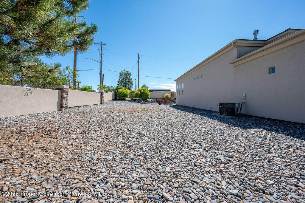 4340 N Club Court D Property Photo 33