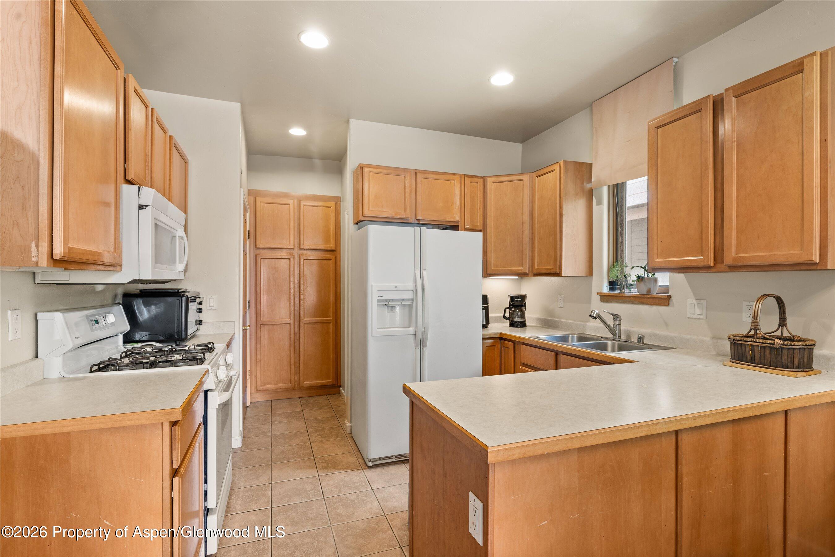 265 Southside Drive Property Photo 5