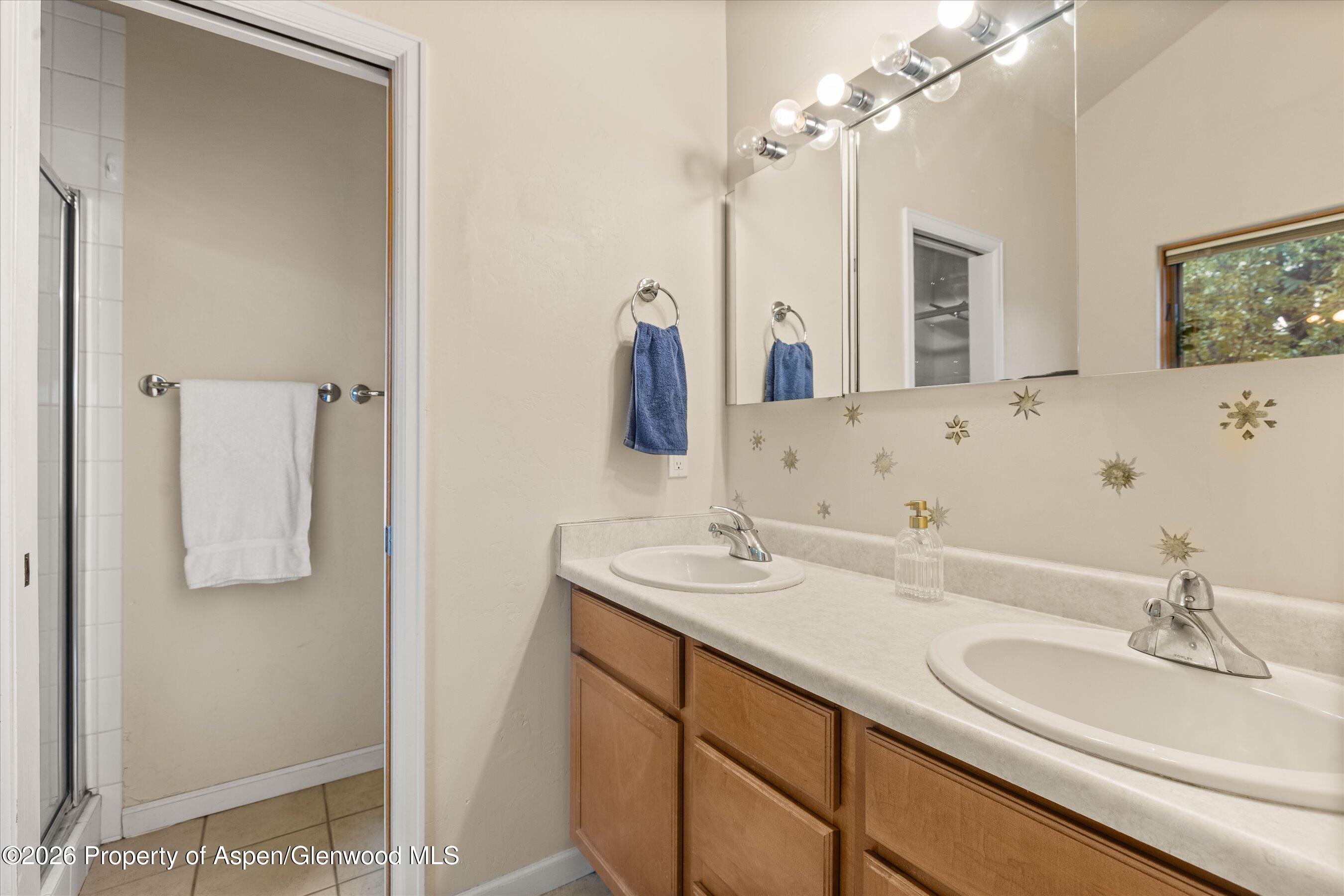 265 Southside Drive Property Photo 7