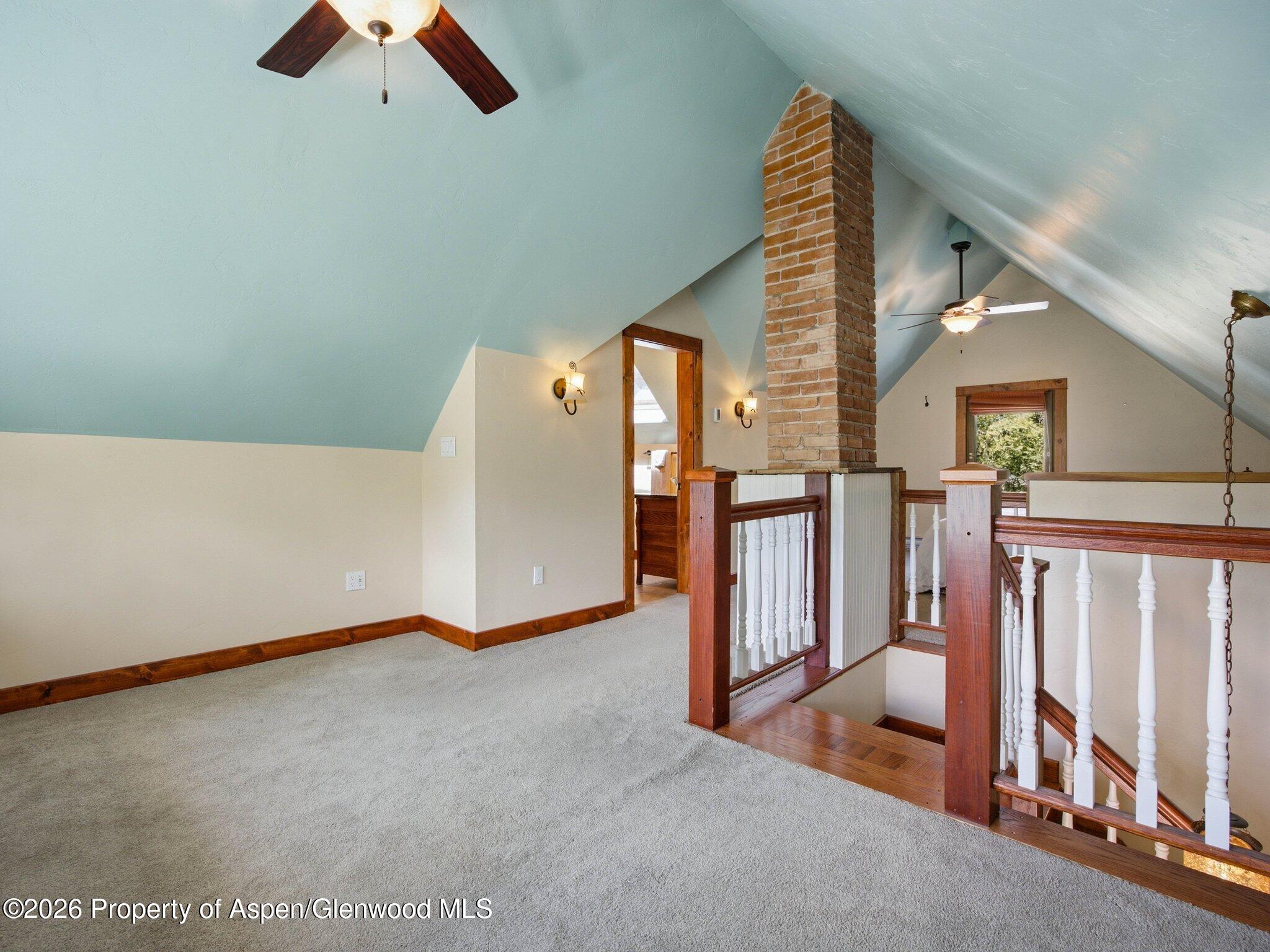 320 E 3rd Street Property Photo 18