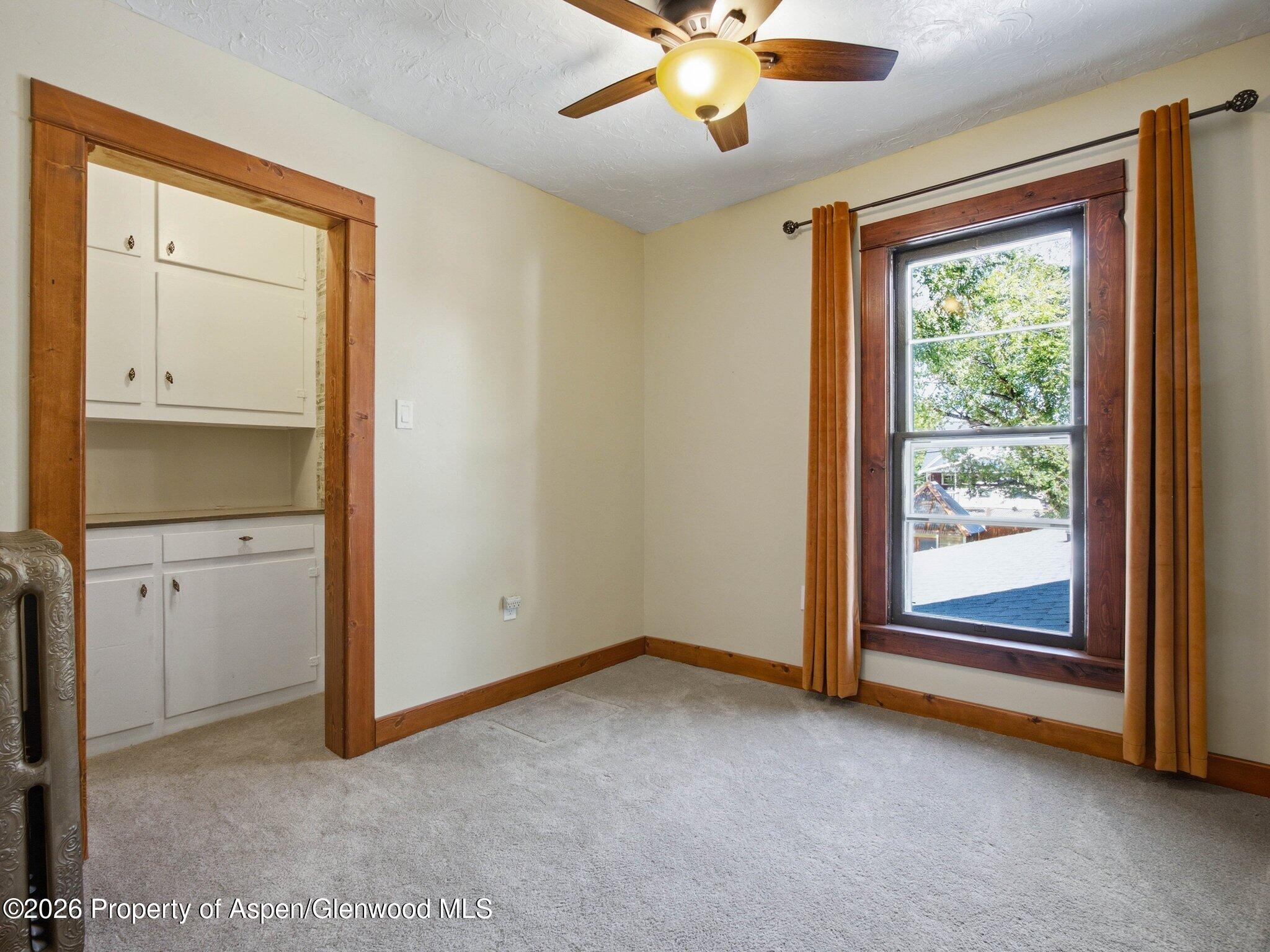 320 E 3rd Street Property Photo 21