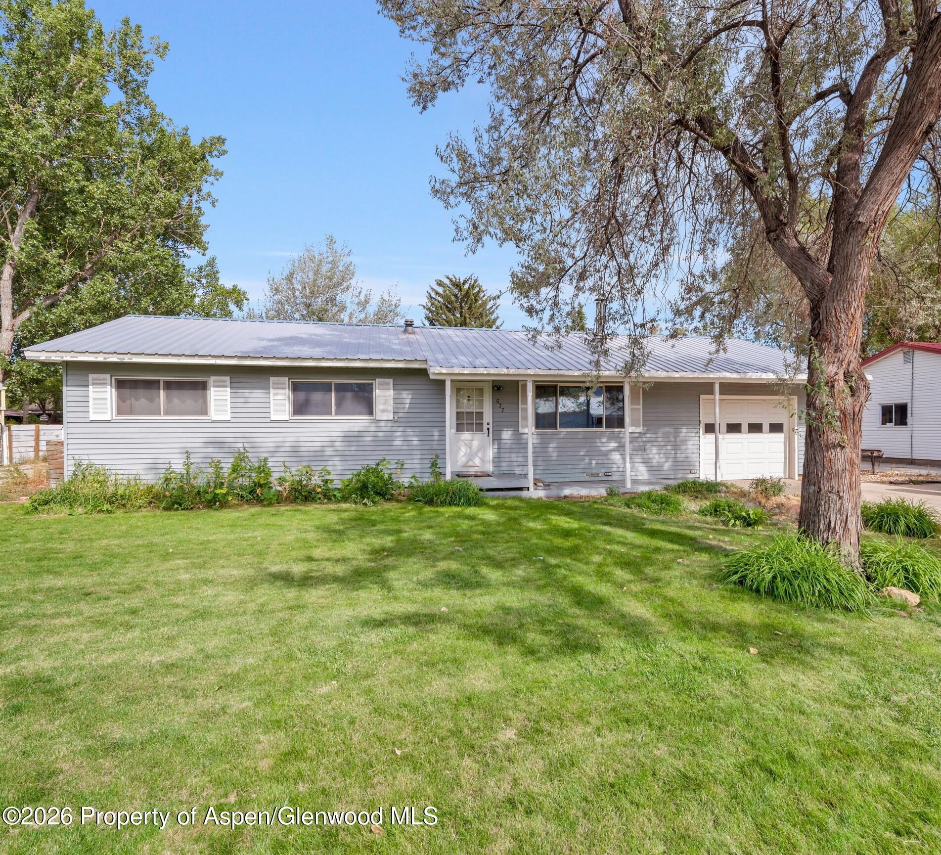 577 Steele Street Property Photo 1