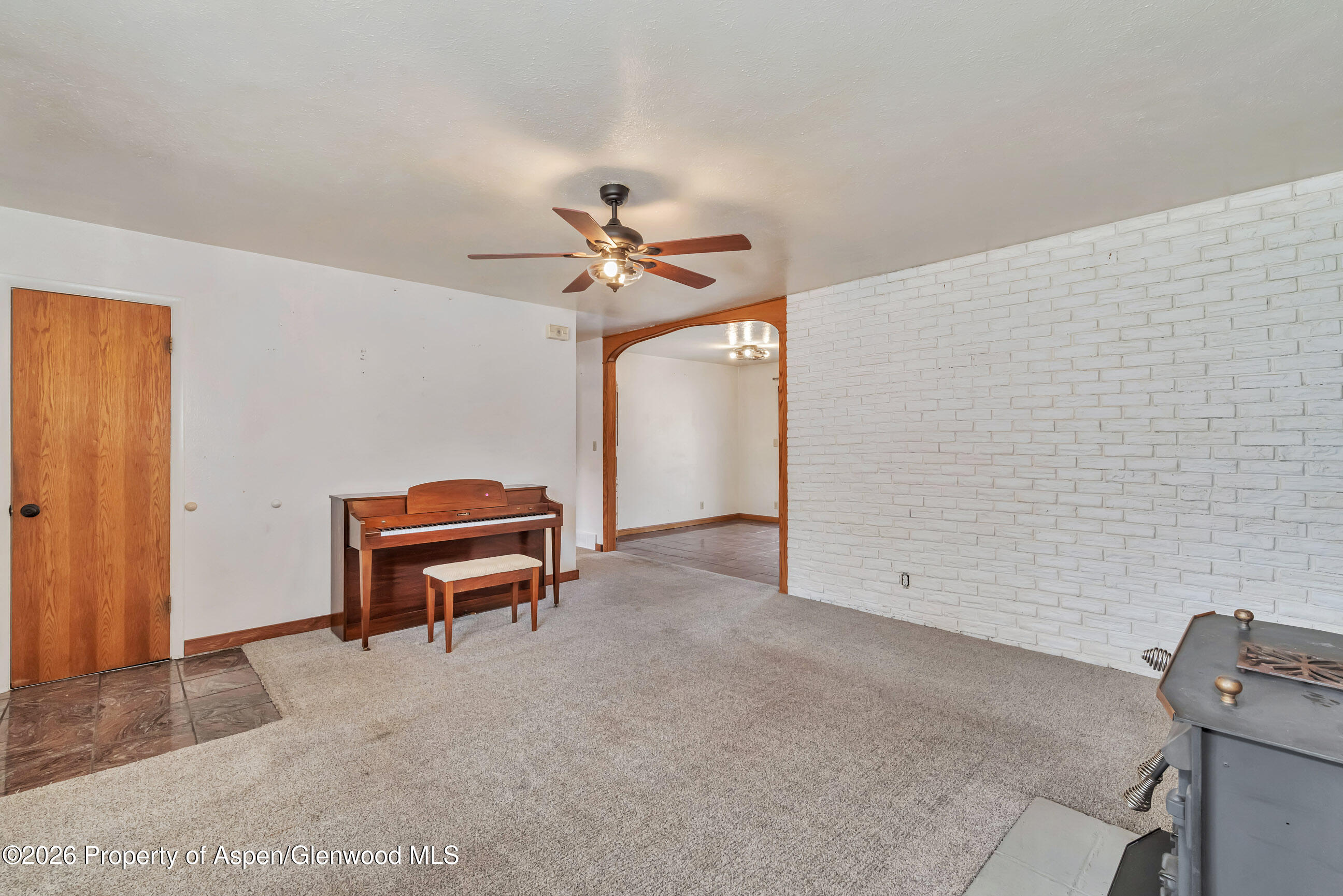 577 Steele Street Property Photo 4