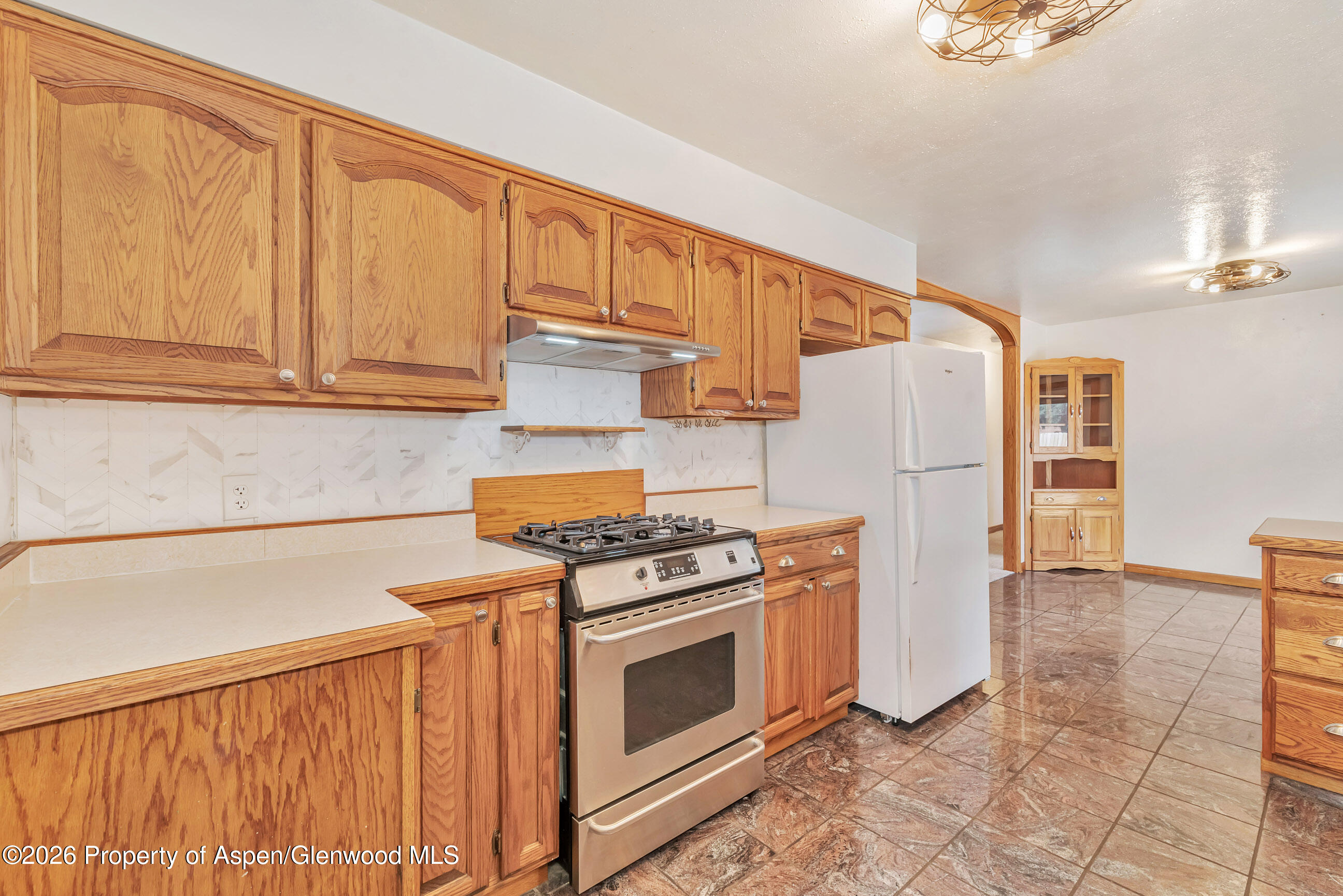 577 Steele Street Property Photo 15