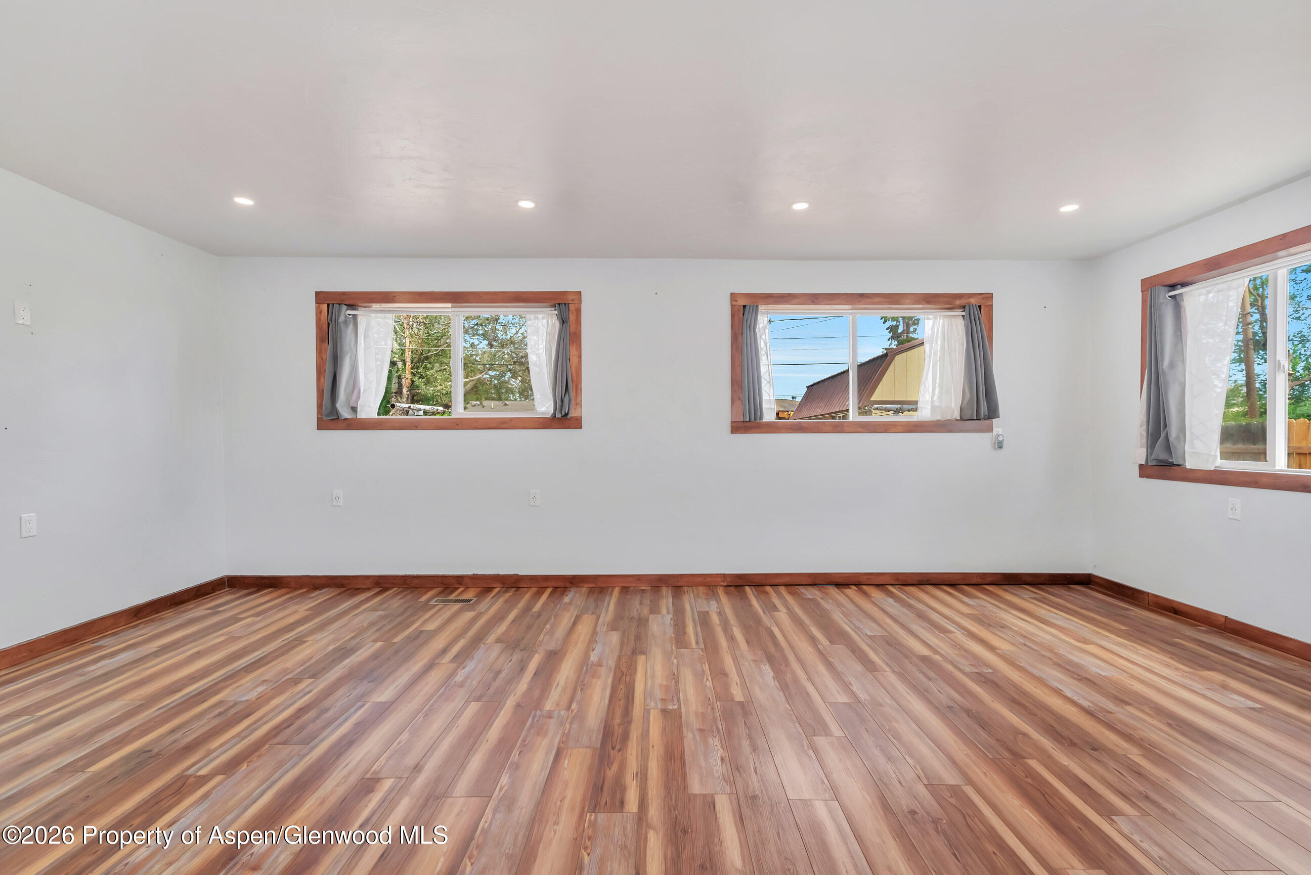 577 Steele Street Property Photo 21