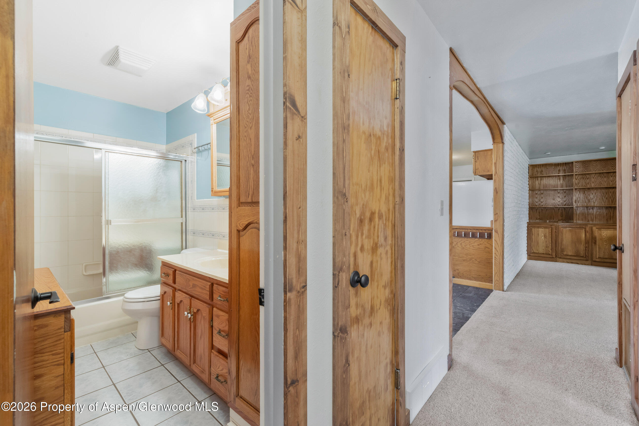 577 Steele Street Property Photo 28