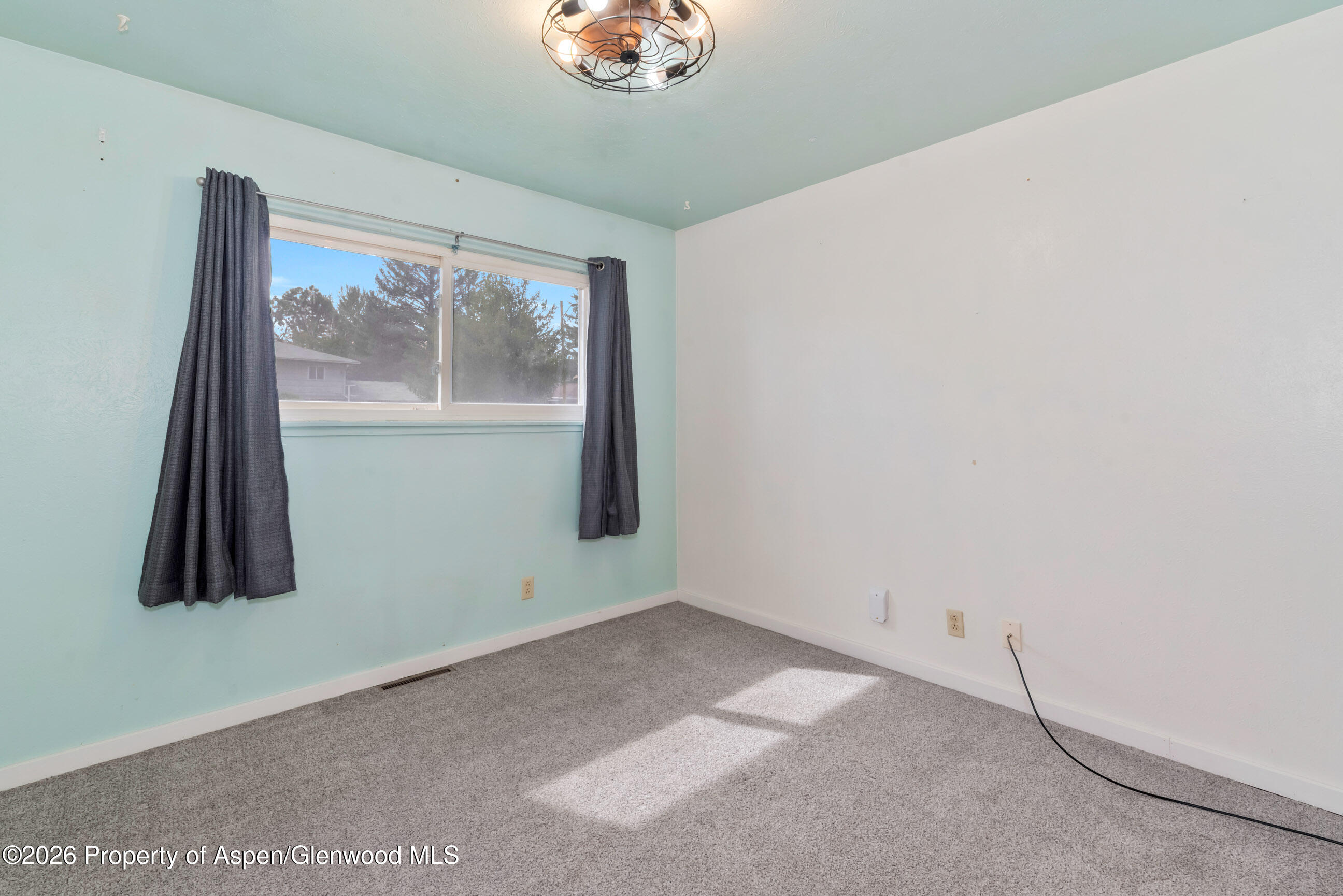 577 Steele Street Property Photo 31