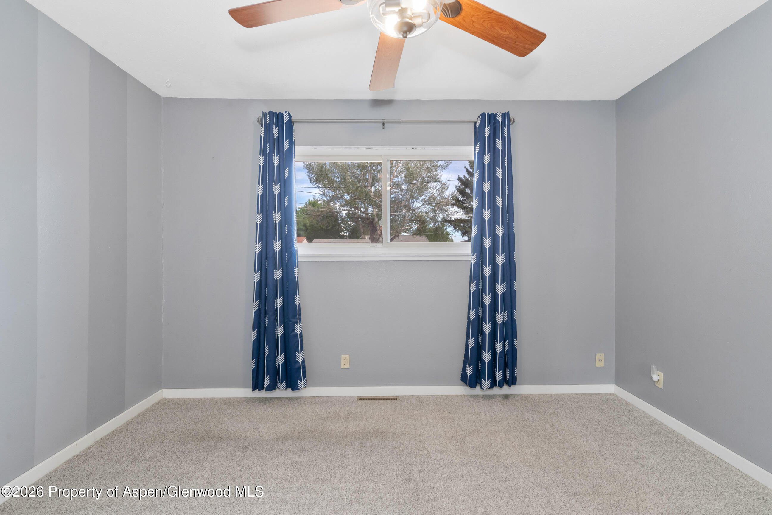 577 Steele Street Property Photo 33
