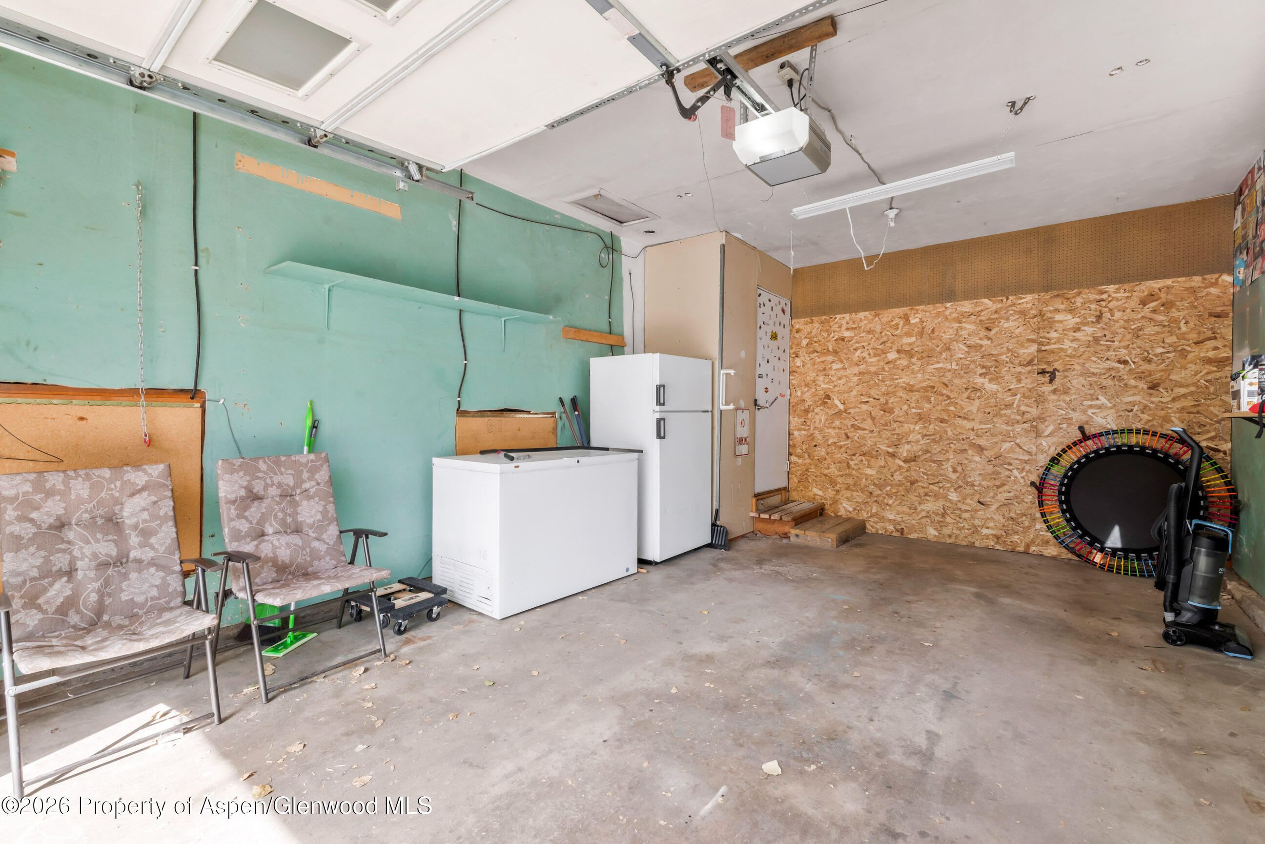 577 Steele Street Property Photo 38