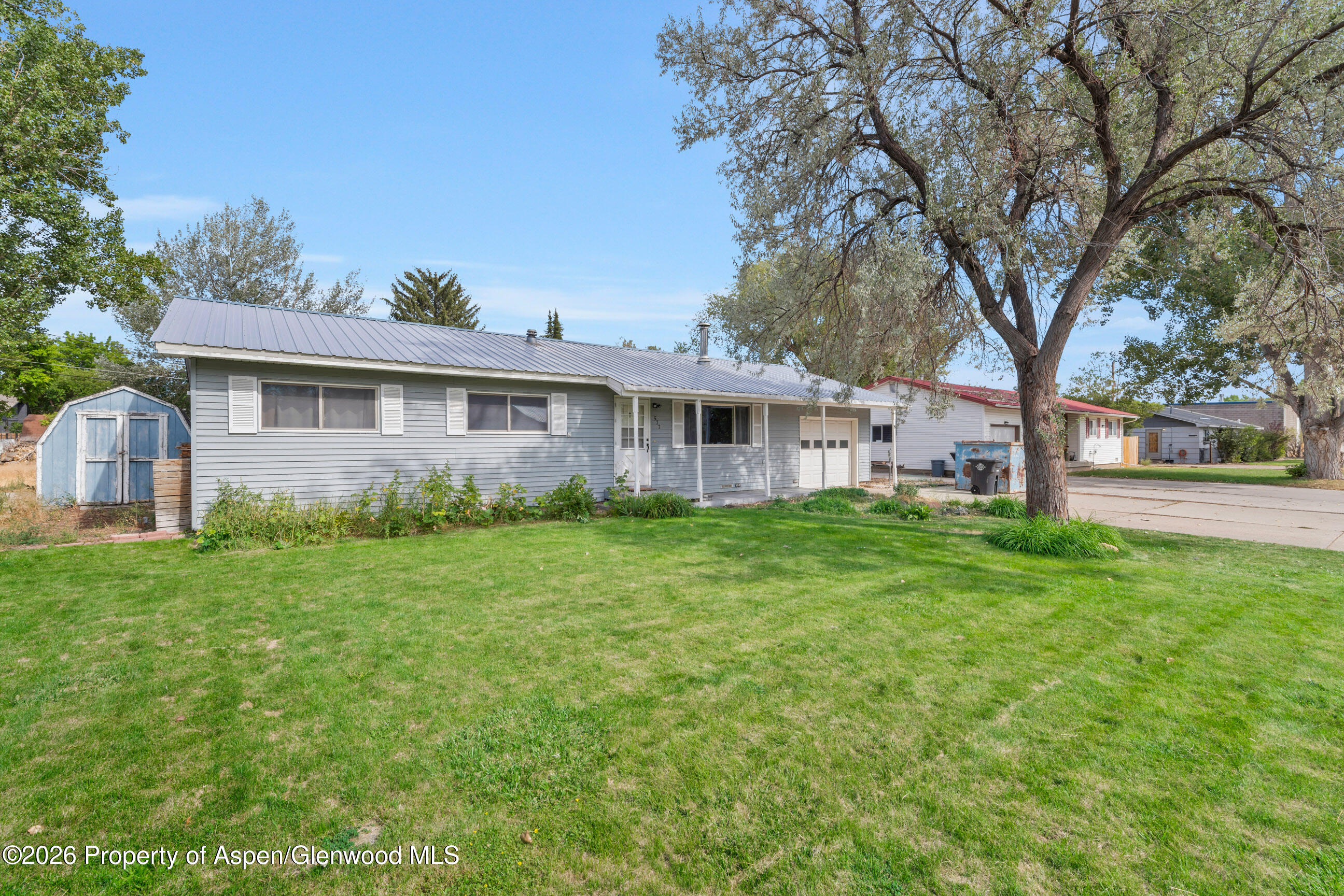 577 Steele Street Property Photo 39