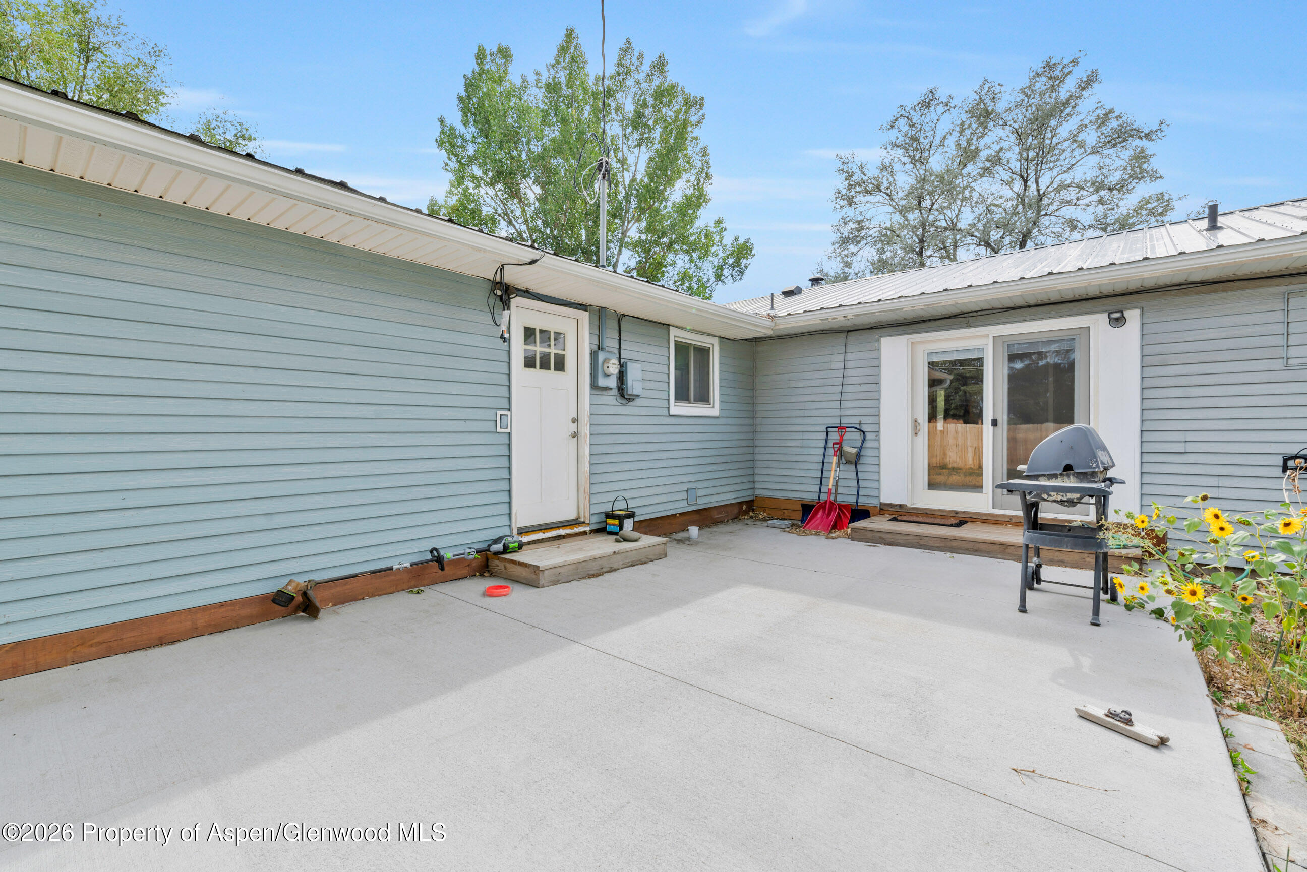 577 Steele Street Property Photo 44
