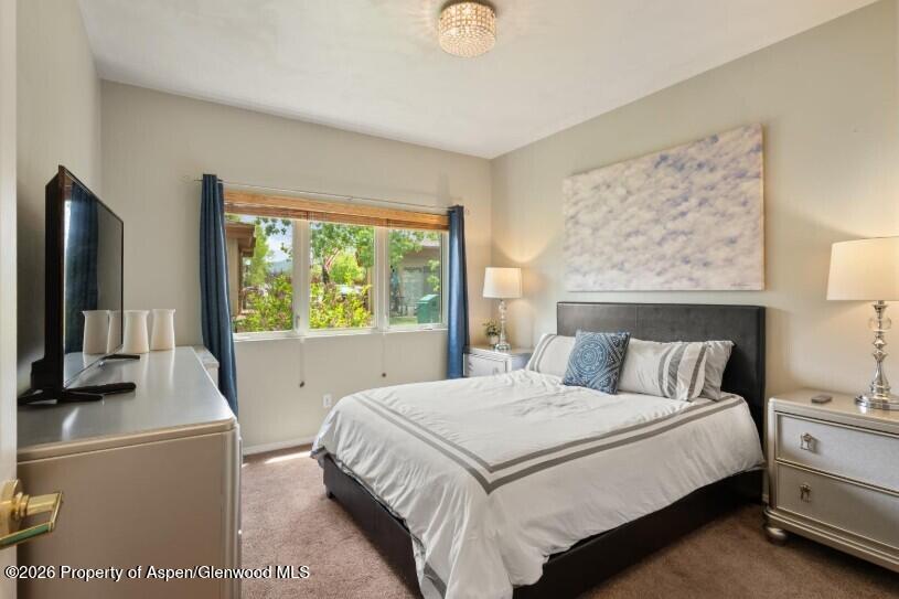 1400 E Valley Road 110 Property Photo 6