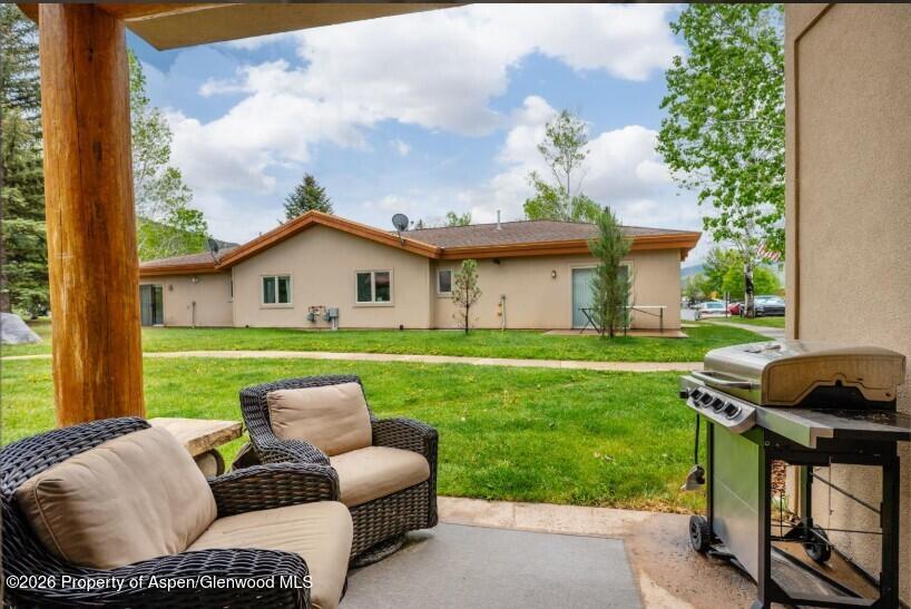 1400 E Valley Road 110 Property Photo 9