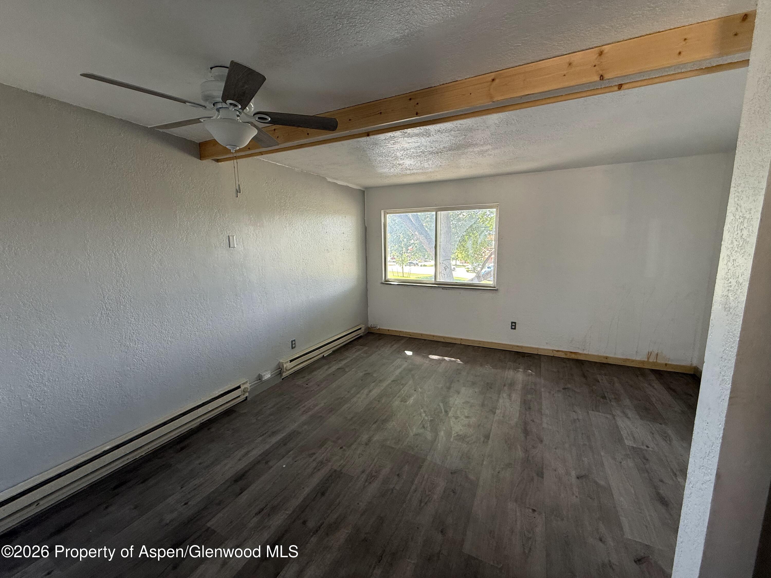 1030 E 7th Street Property Photo 4