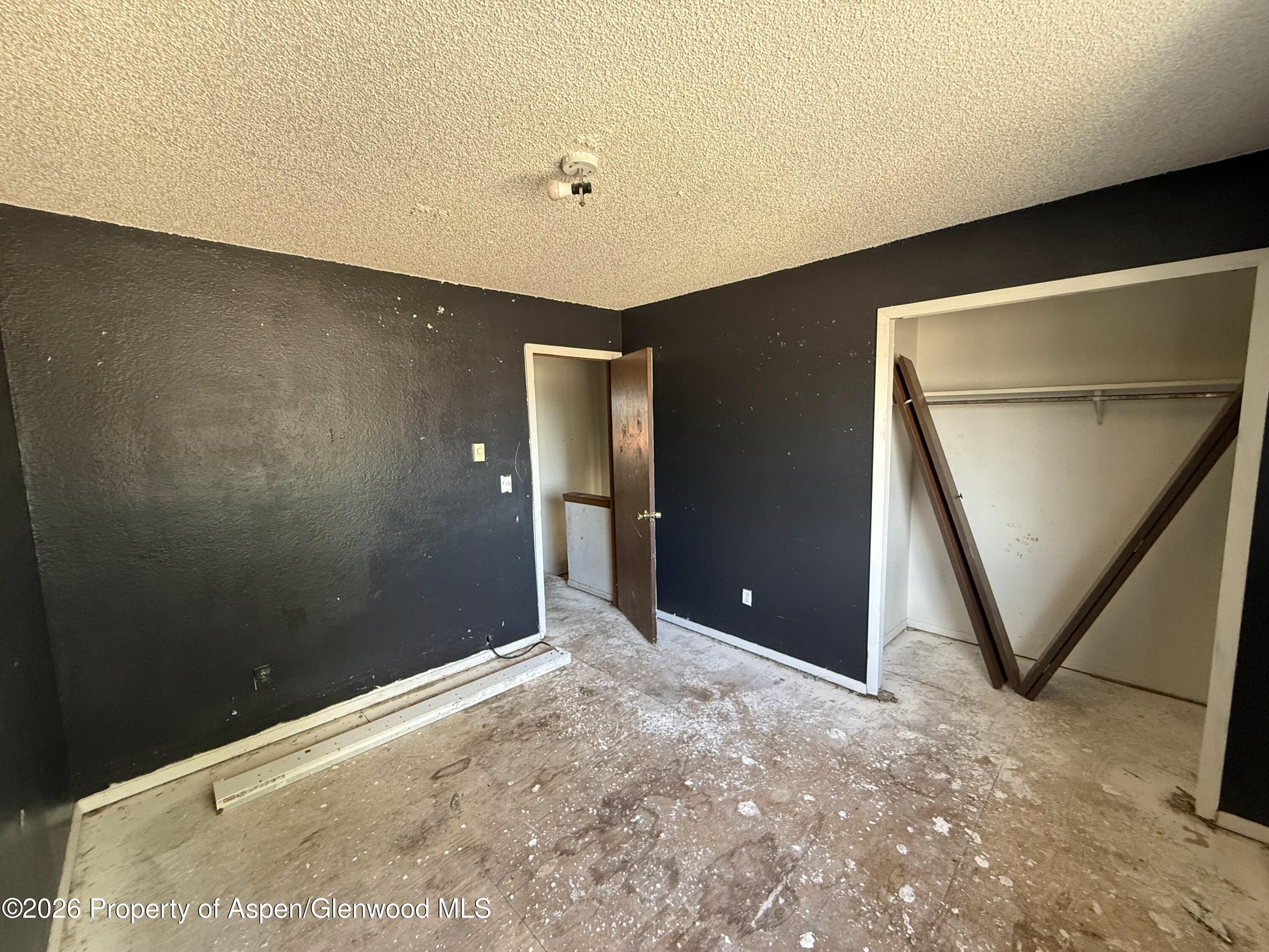 1030 E 7th Street Property Photo 11