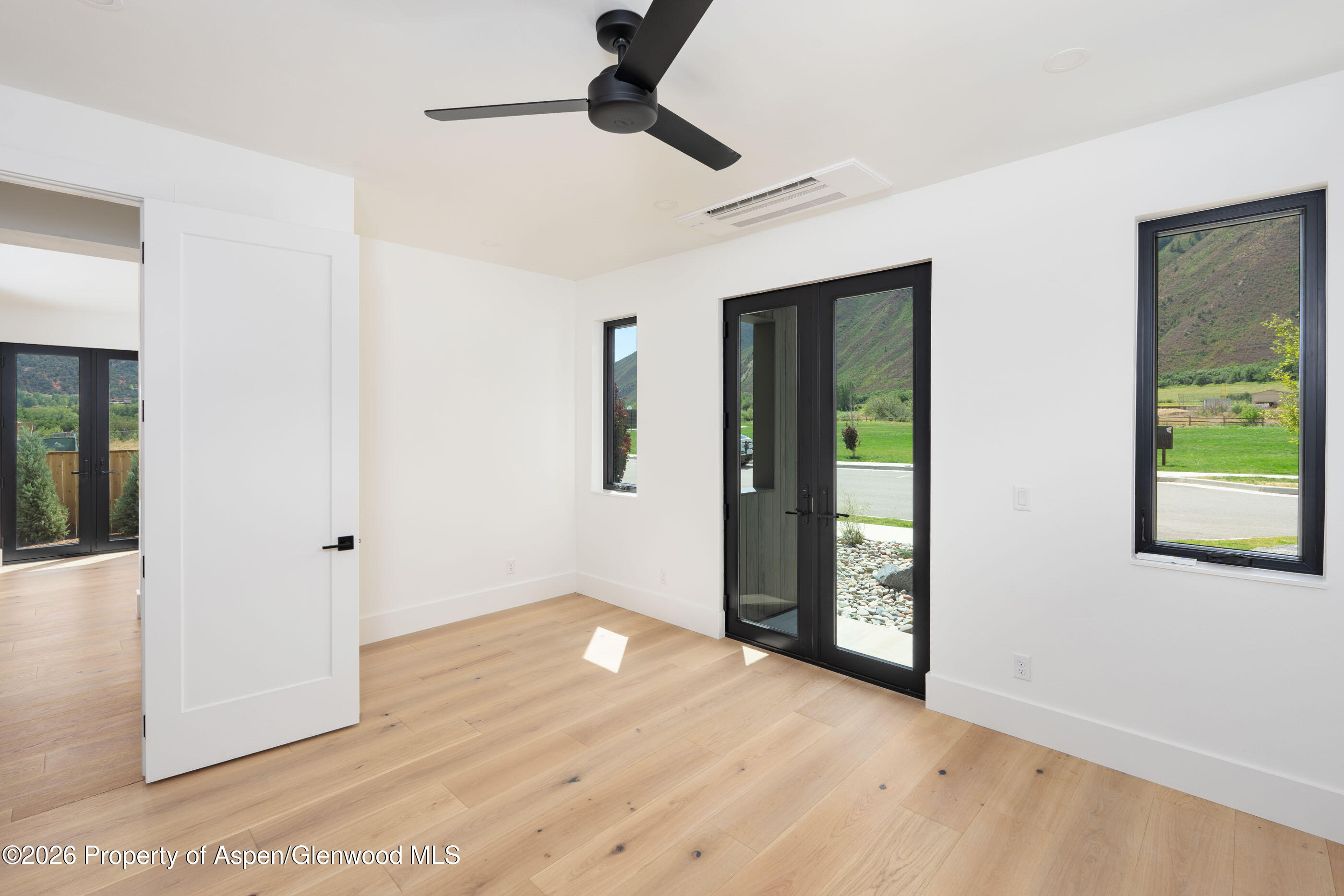 428 Amesbury Drive Property Photo 10