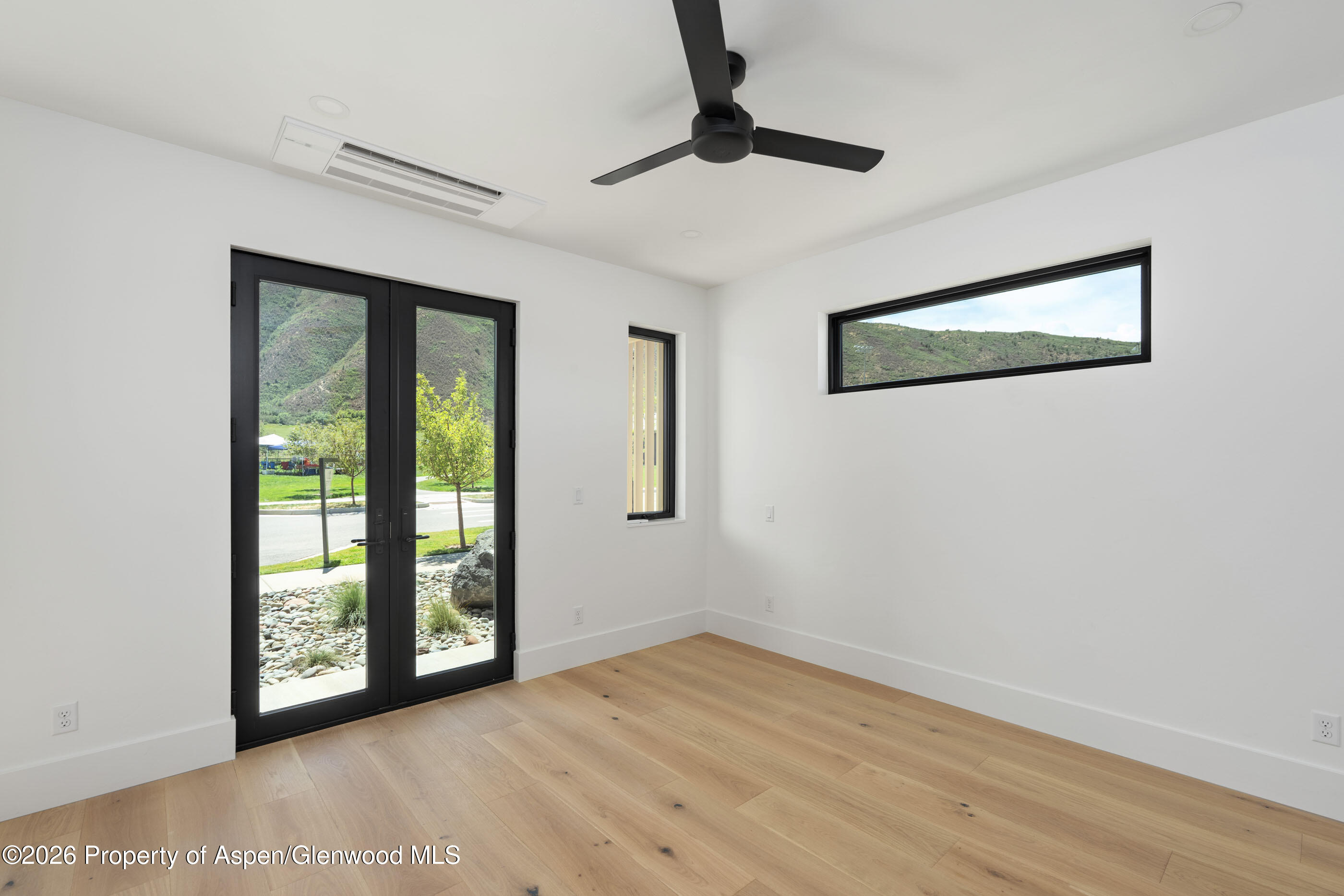428 Amesbury Drive Property Photo 11