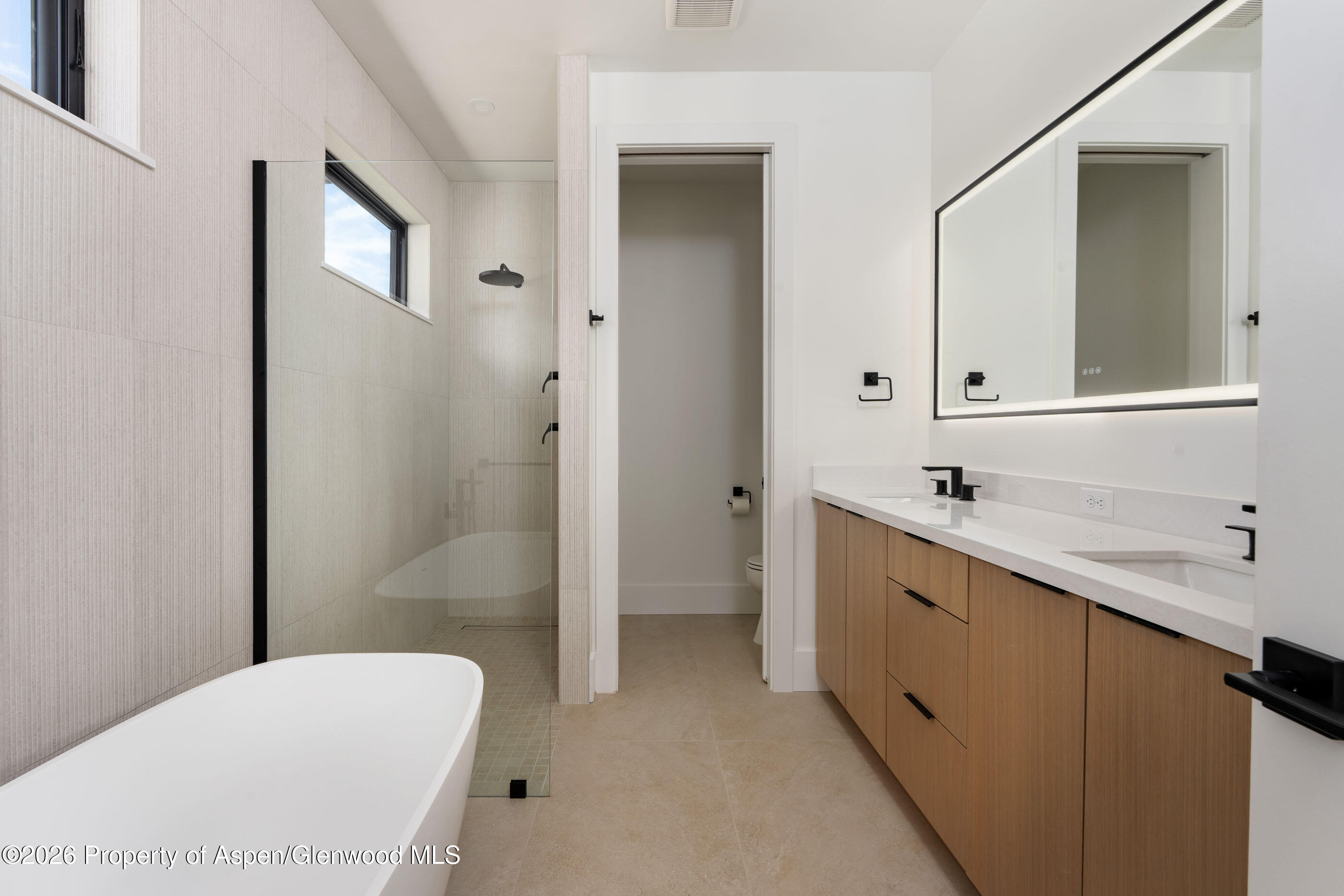 428 Amesbury Drive Property Photo 12