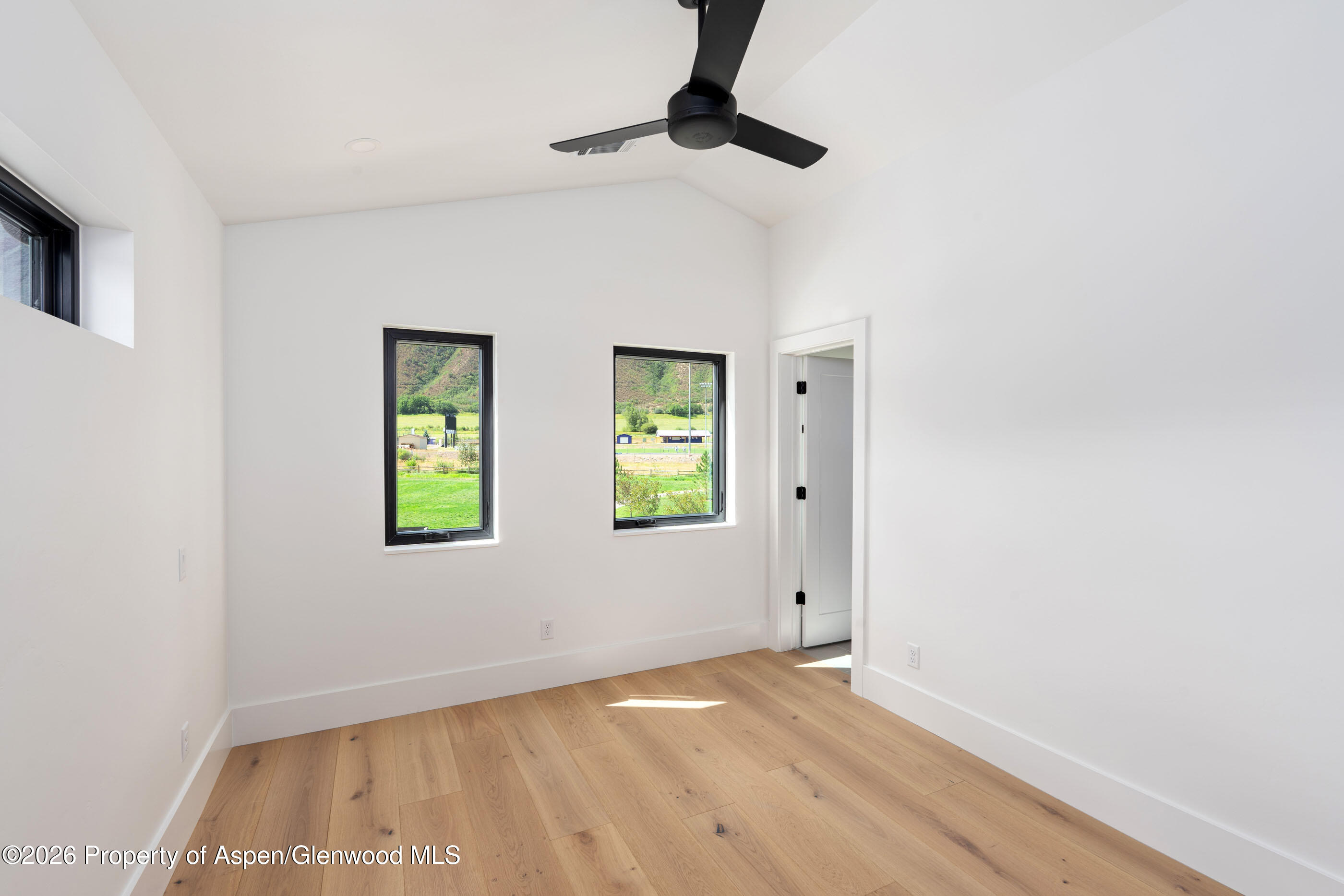 428 Amesbury Drive Property Photo 16