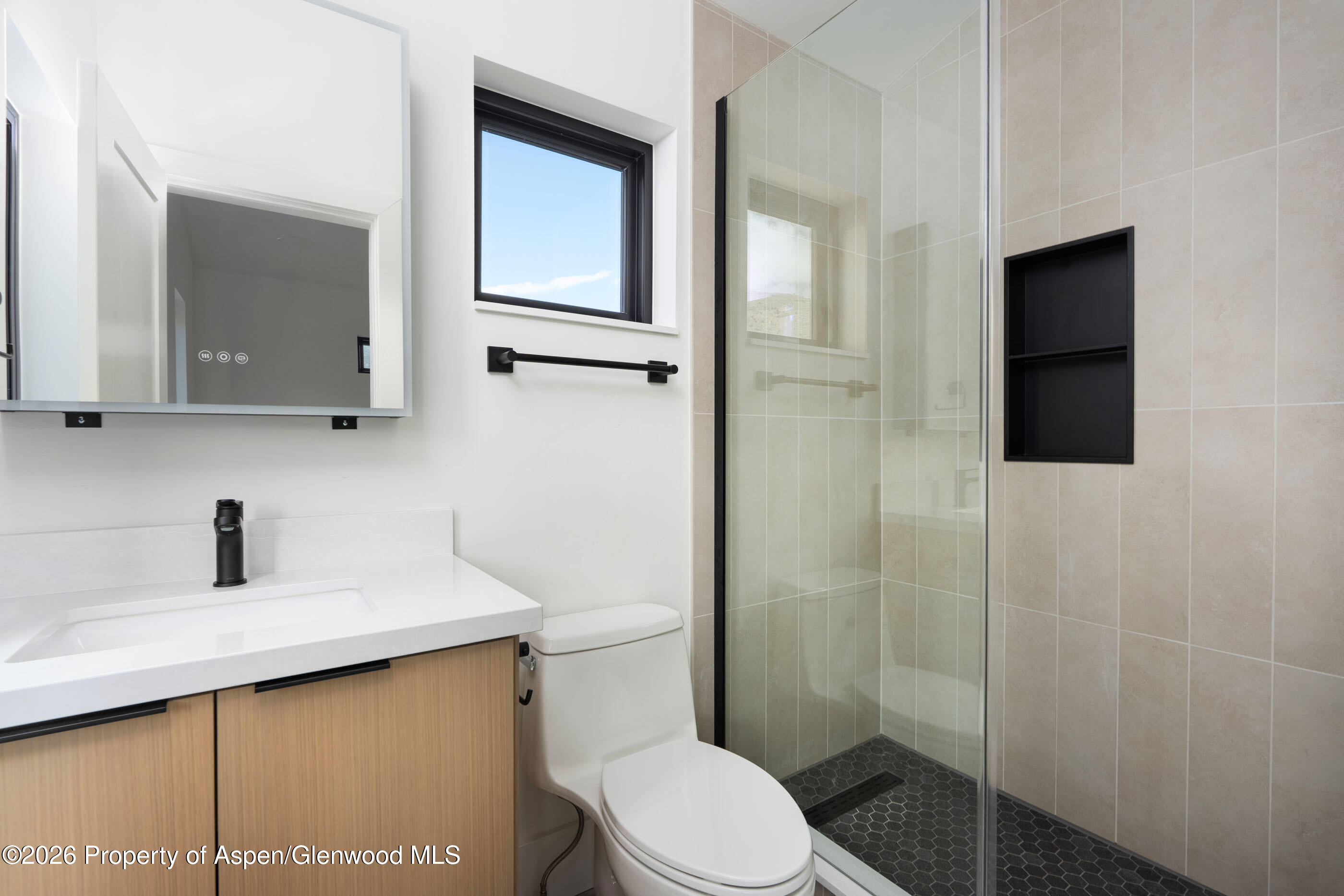 428 Amesbury Drive Property Photo 17