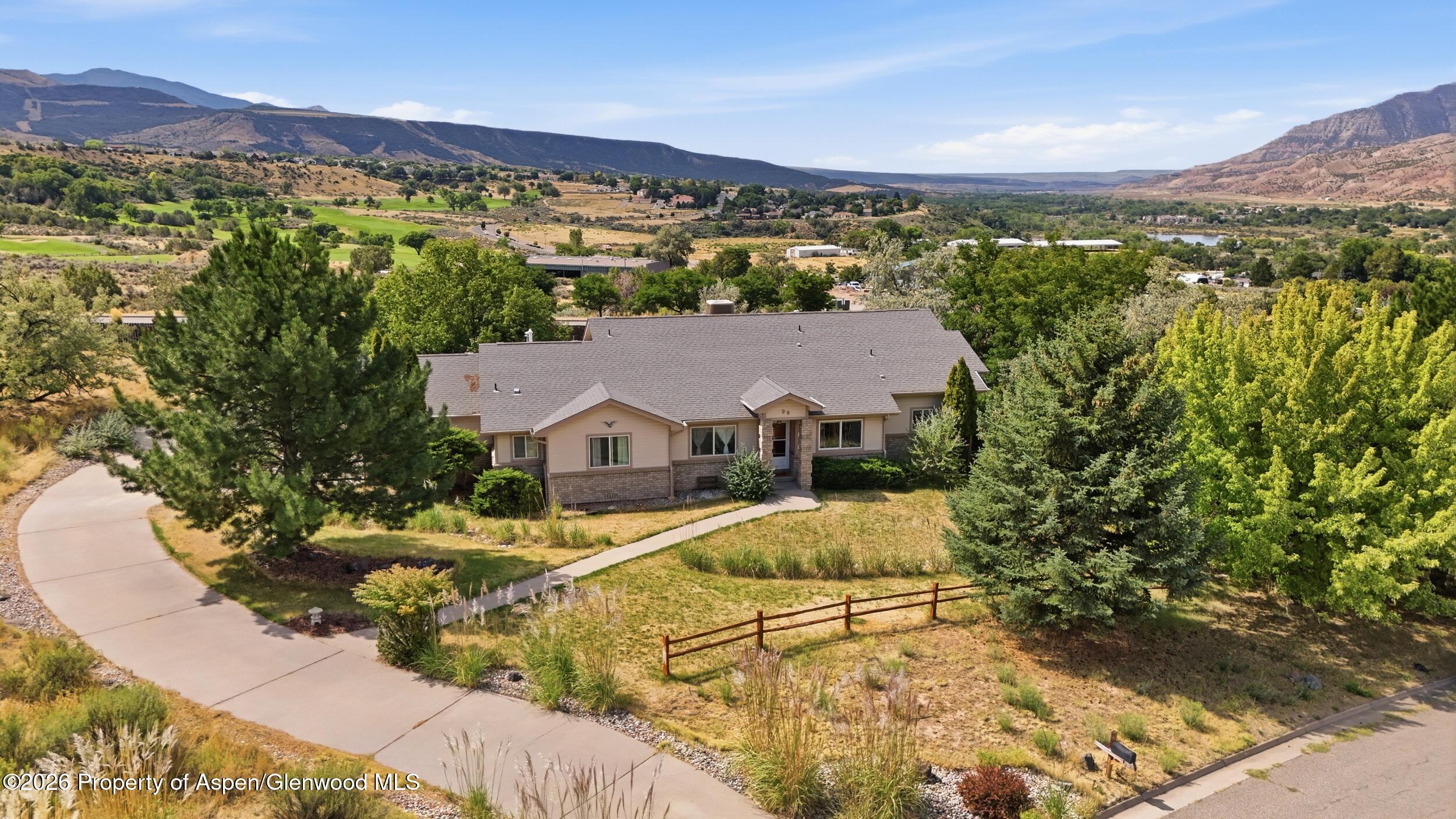 98 Roan Creek Drive Property Photo 1