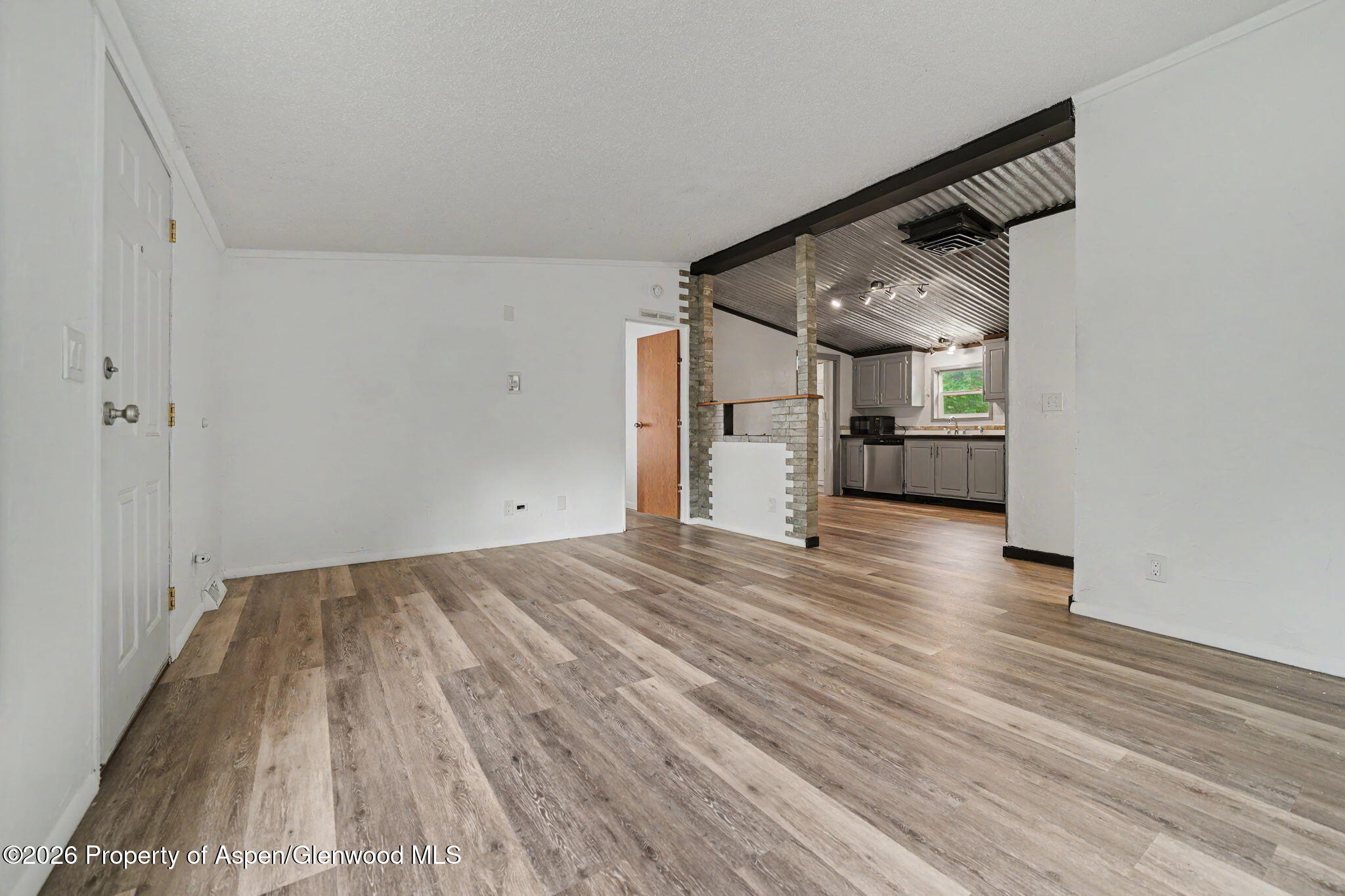 23 E Bonanza Place Property Photo 2