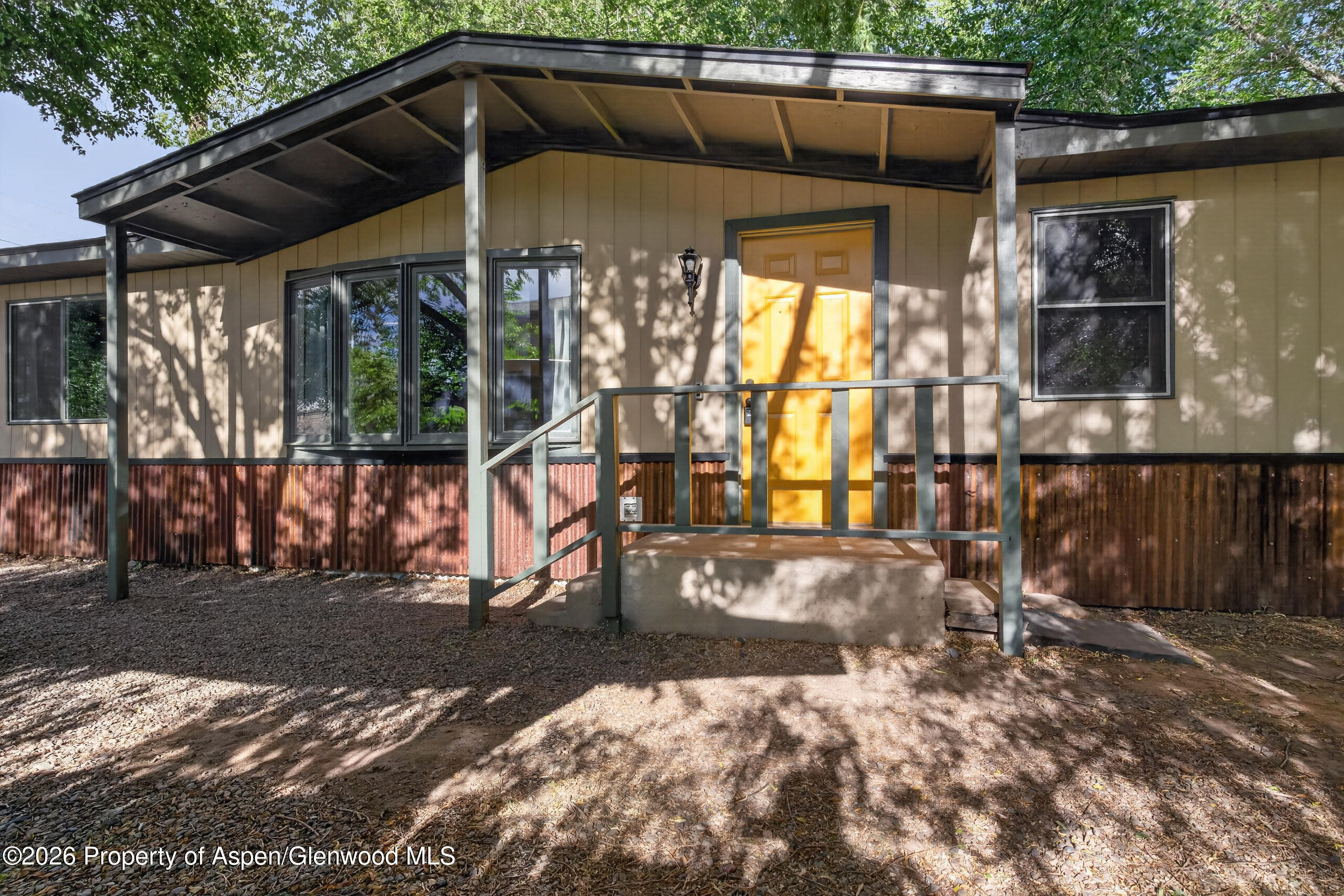 215 S 7th Street Property Photo 1