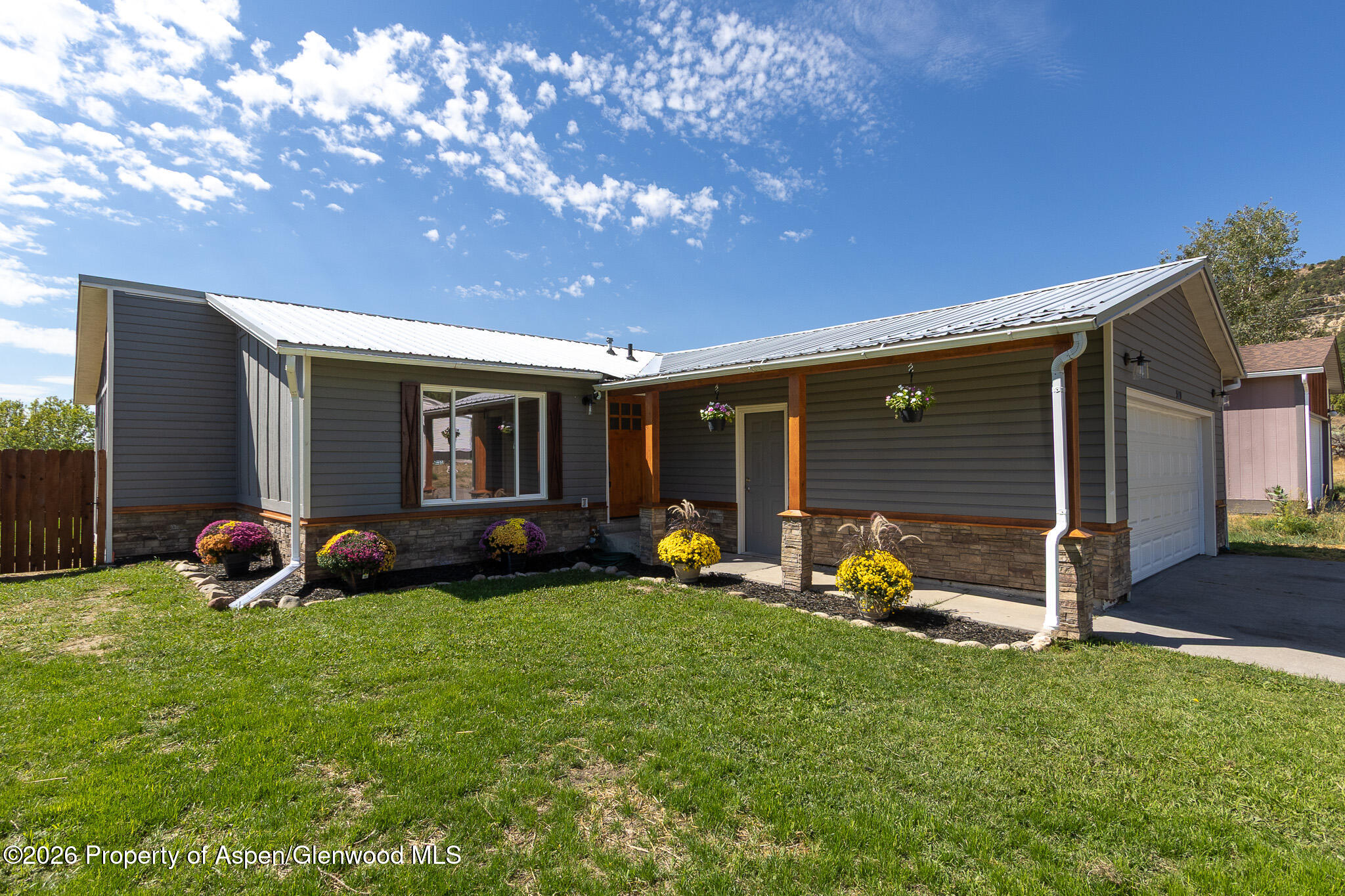 570 Larry Lane Property Image