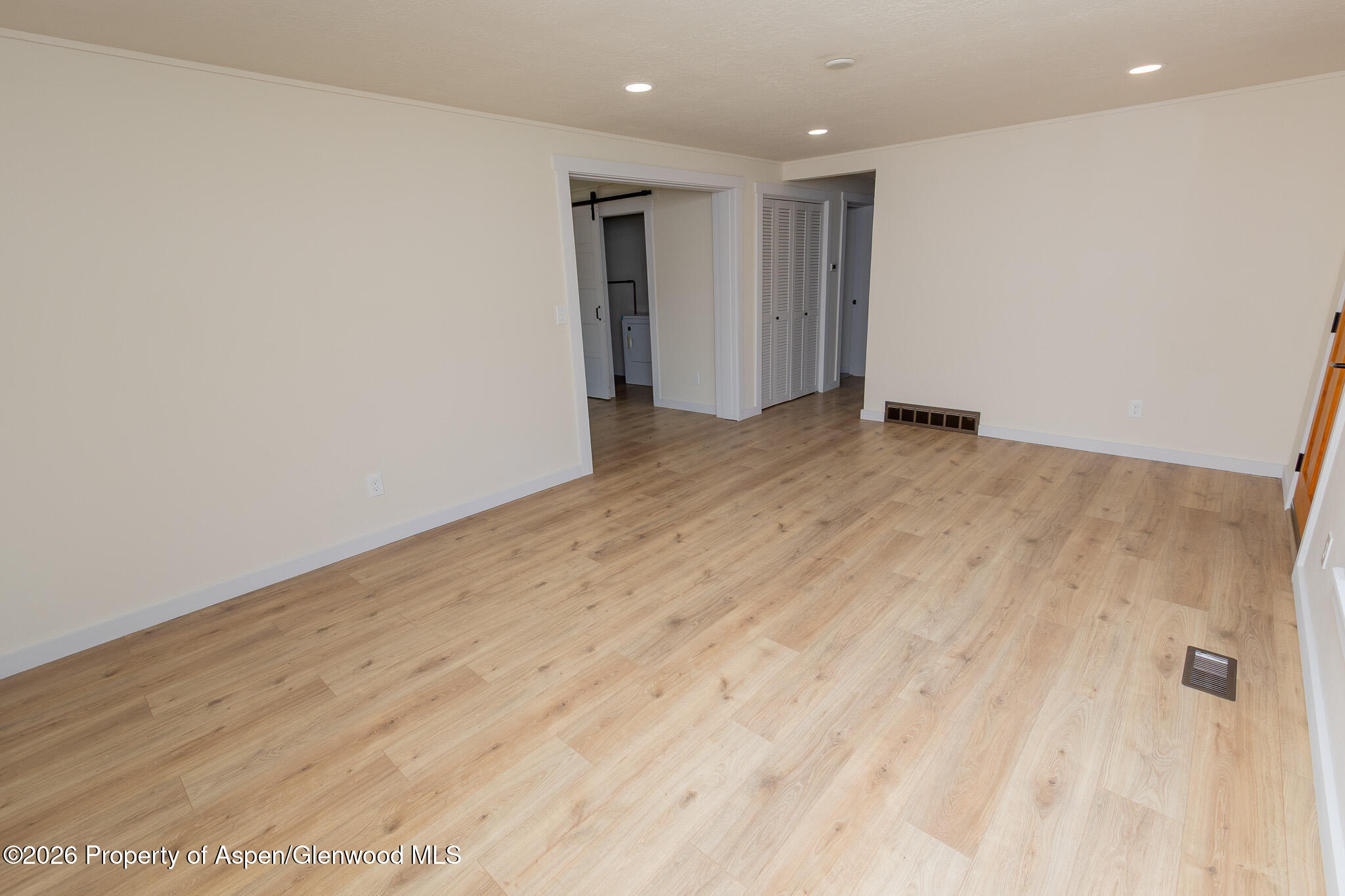 570 Larry Lane Property Photo 4