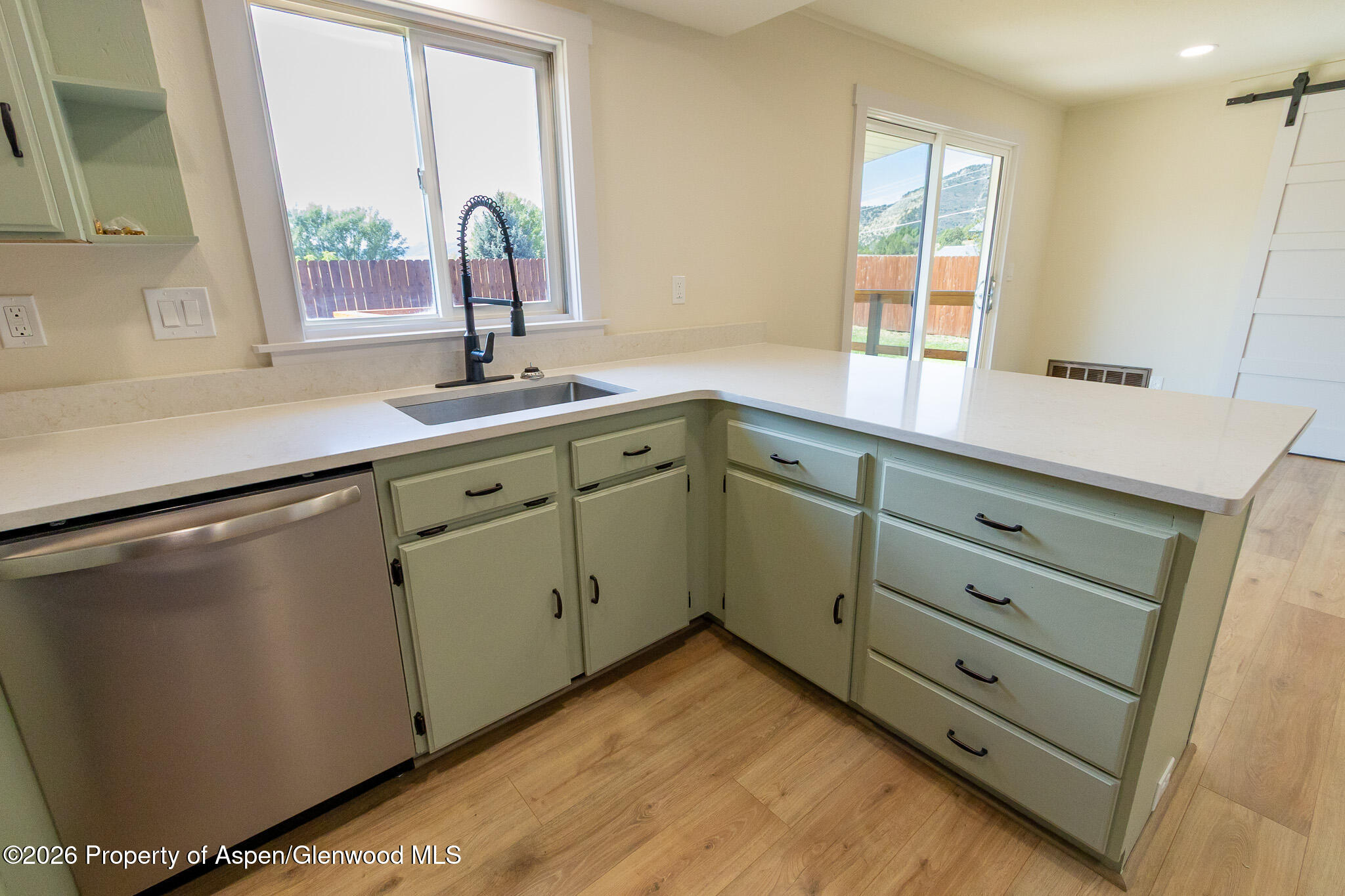 570 Larry Lane Property Photo 10