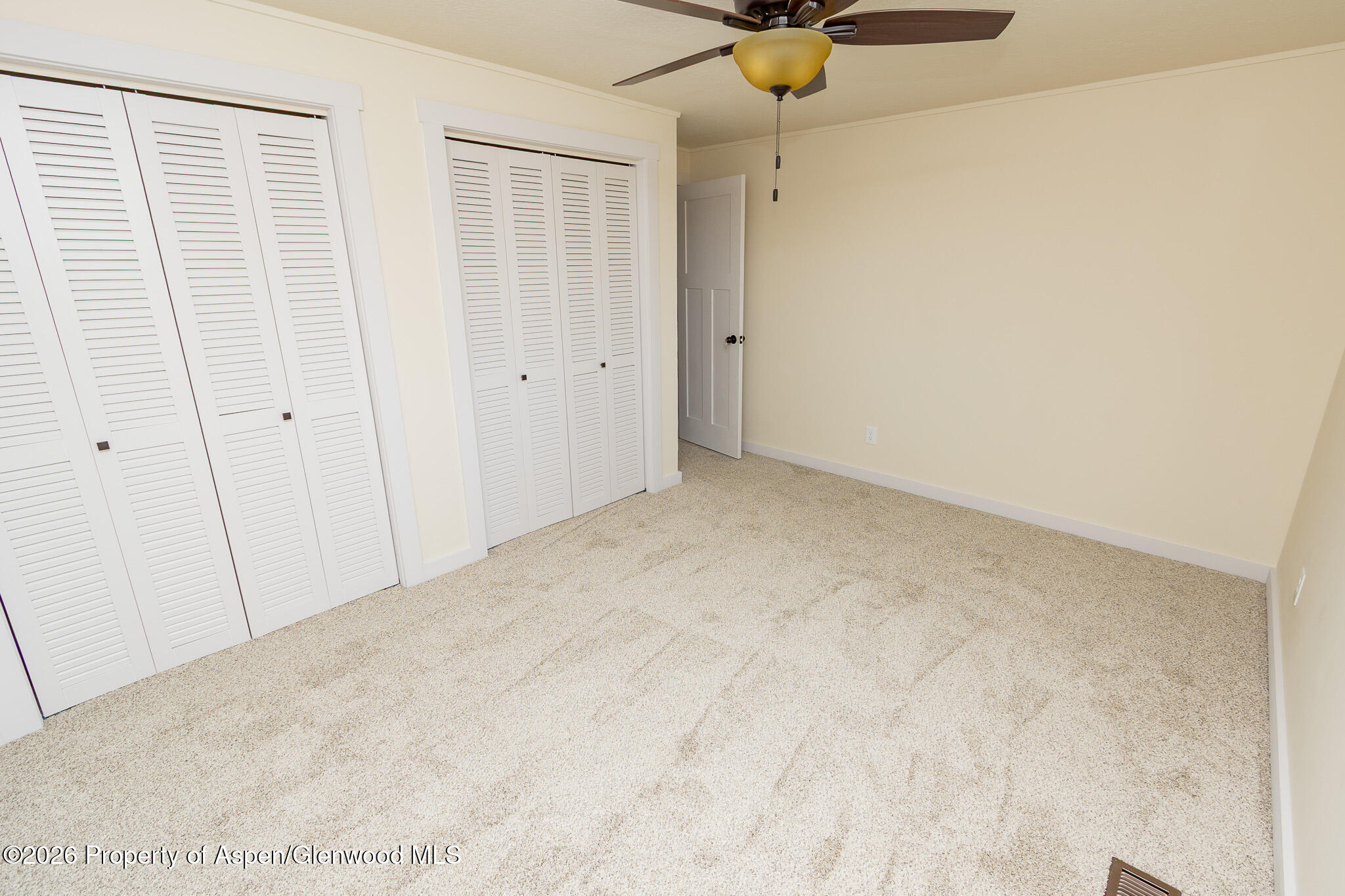 570 Larry Lane Property Photo 15