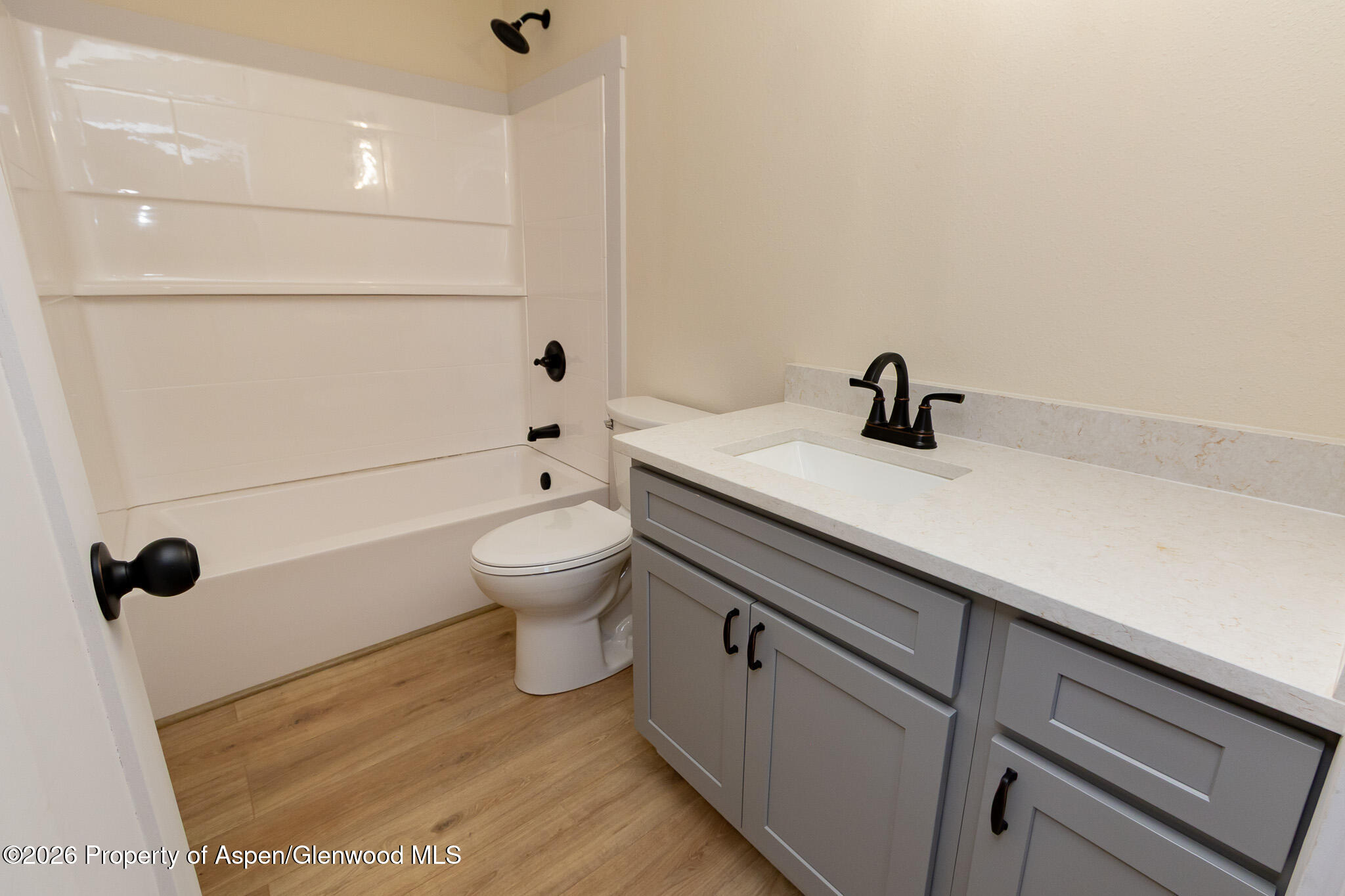 570 Larry Lane Property Photo 17