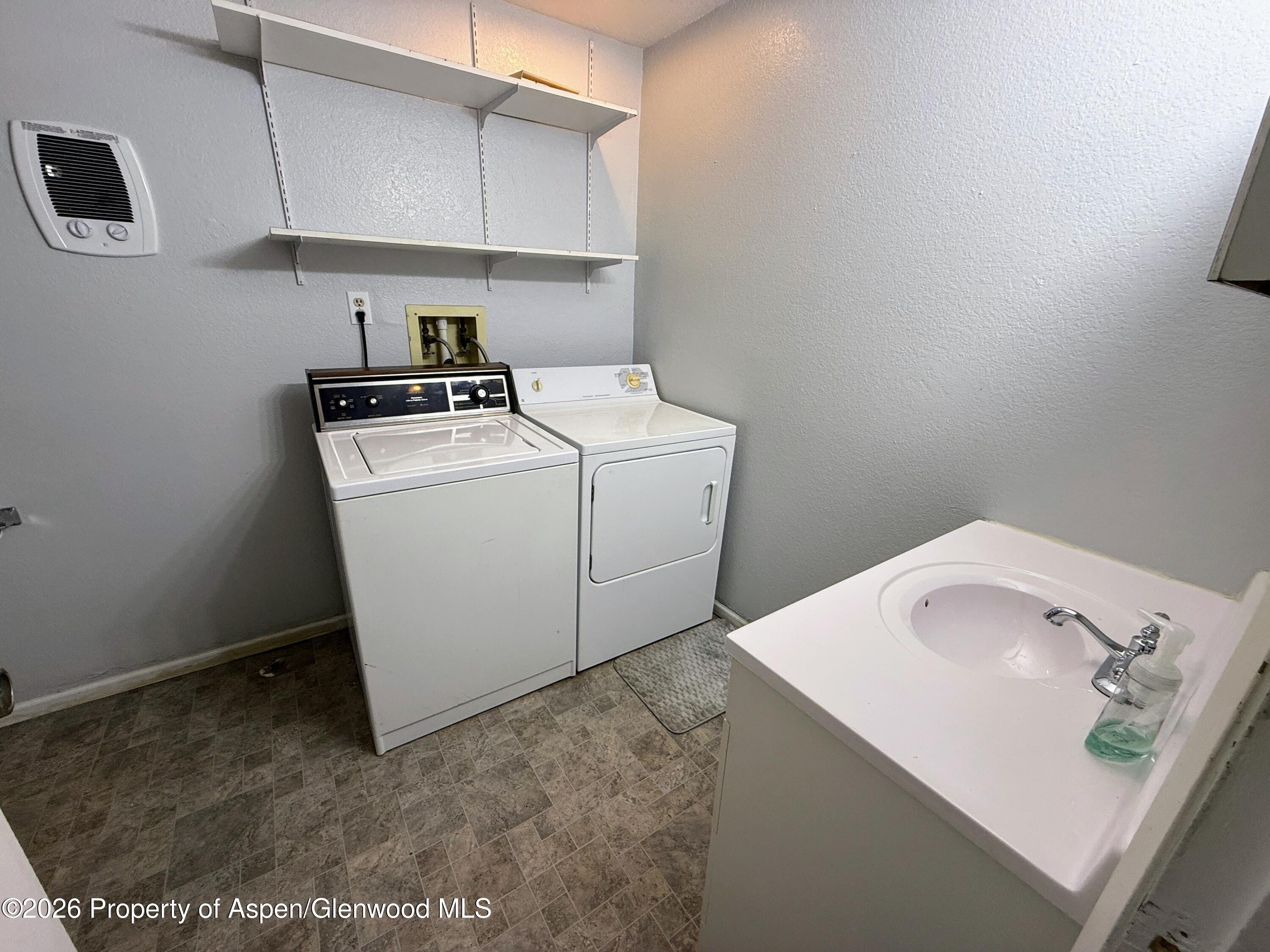 1012 E 7th Street Property Photo 6