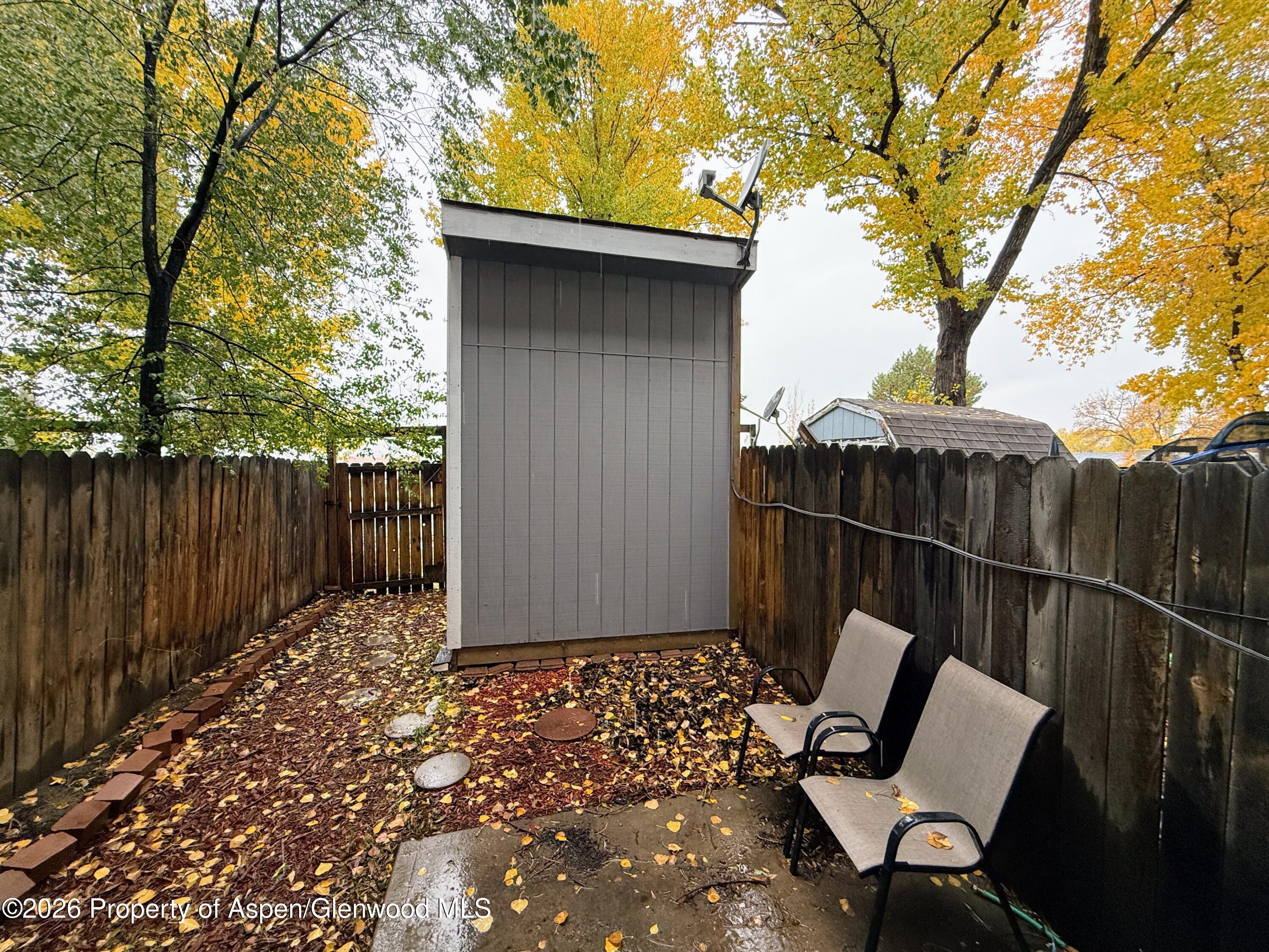 1012 E 7th Street Property Photo 8