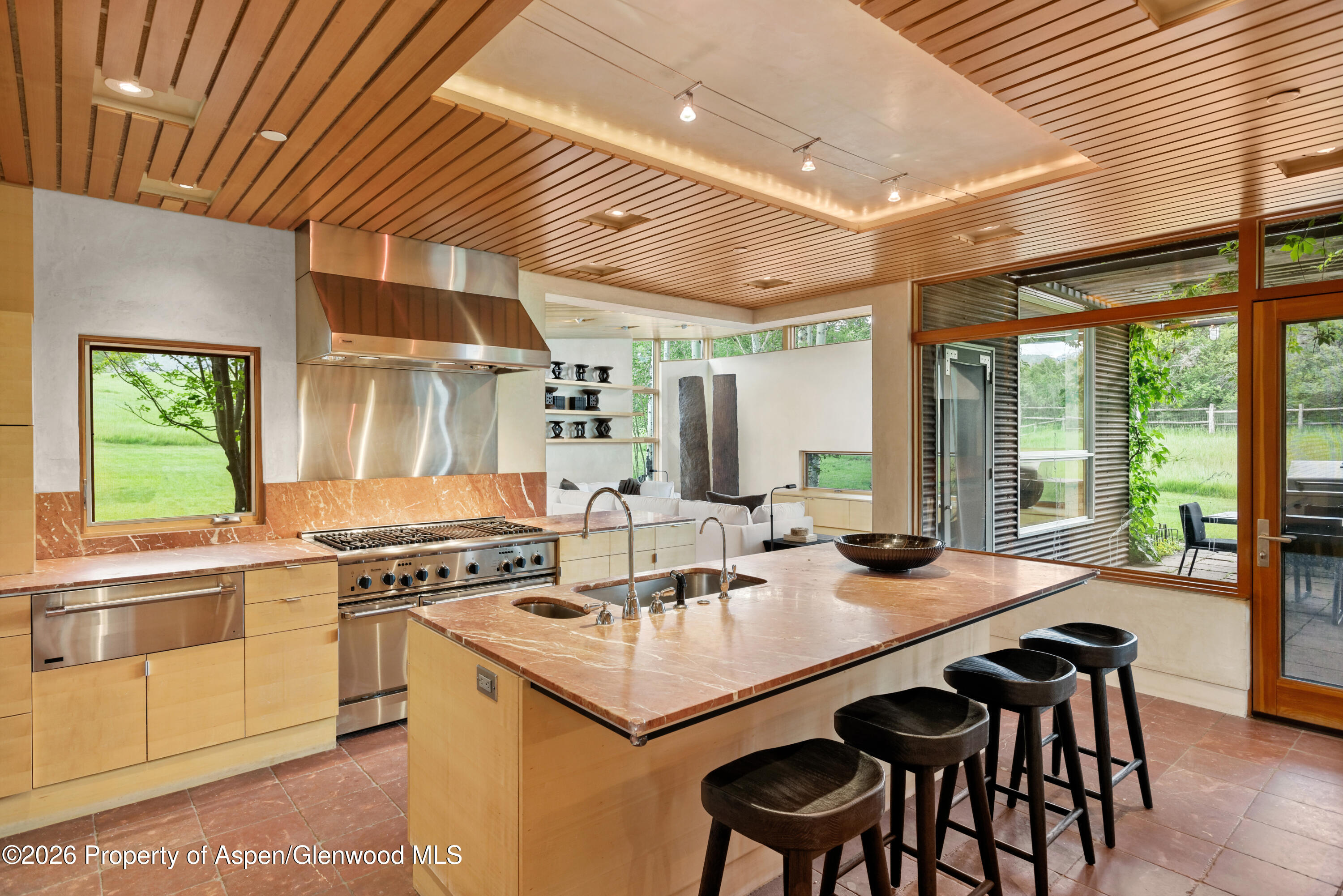 700 Nell Erickson Road Property Photo 10