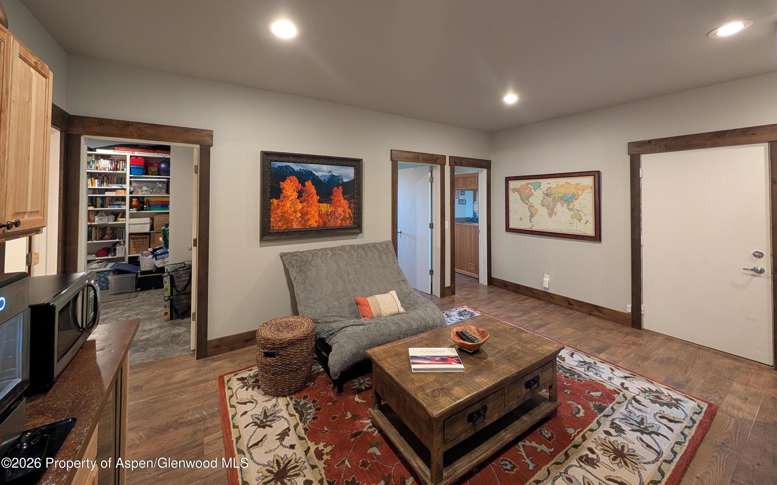 684 Falcon Way Property Photo 30
