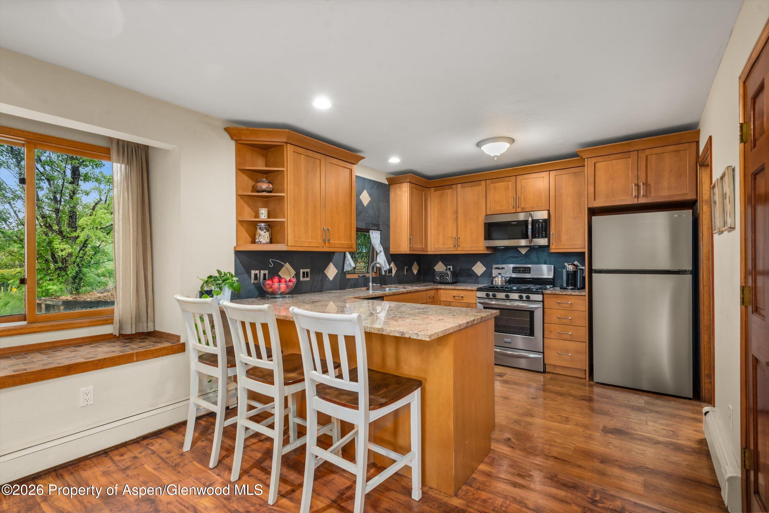 33 Mountain Court Property Photo 6