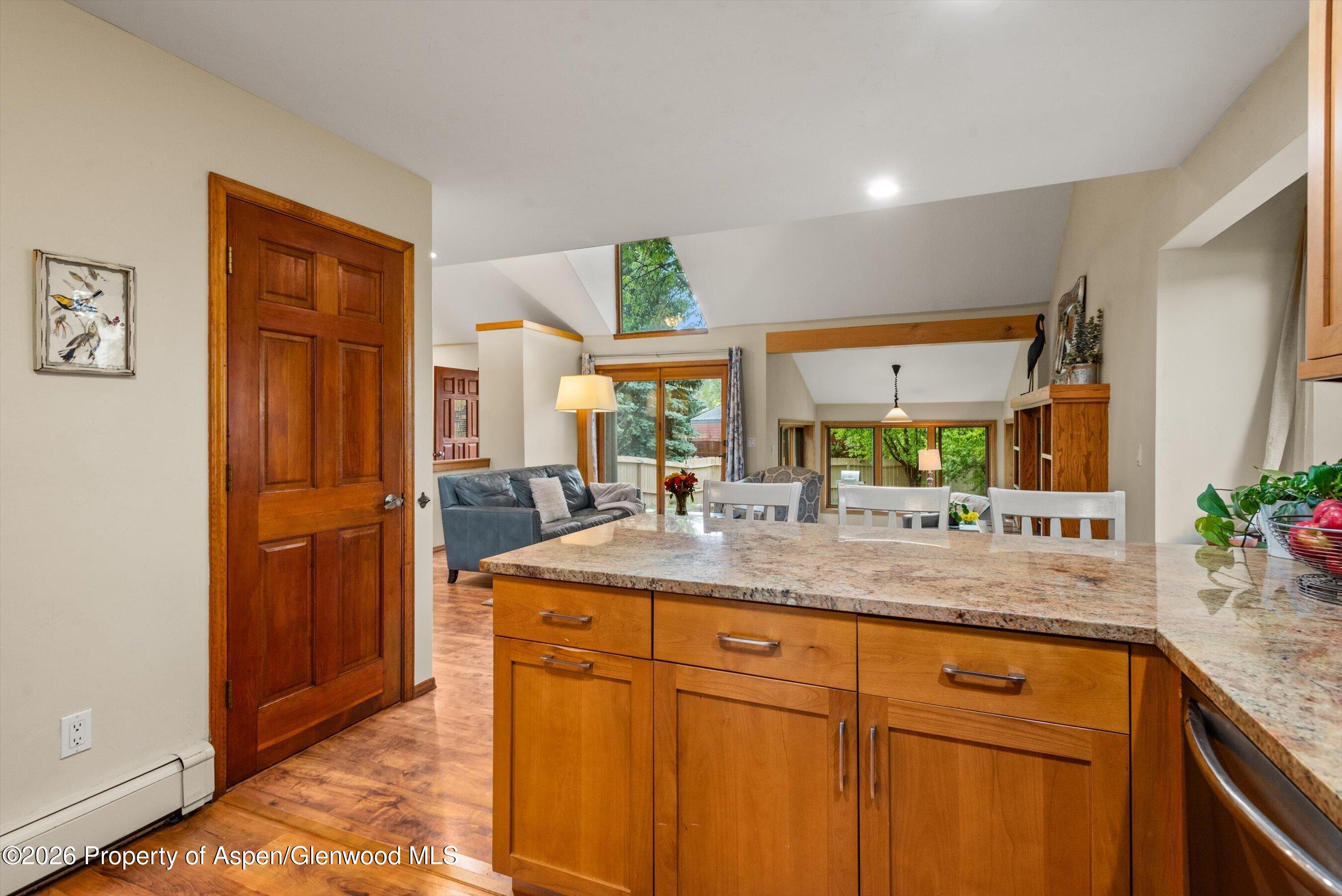 33 Mountain Court Property Photo 12