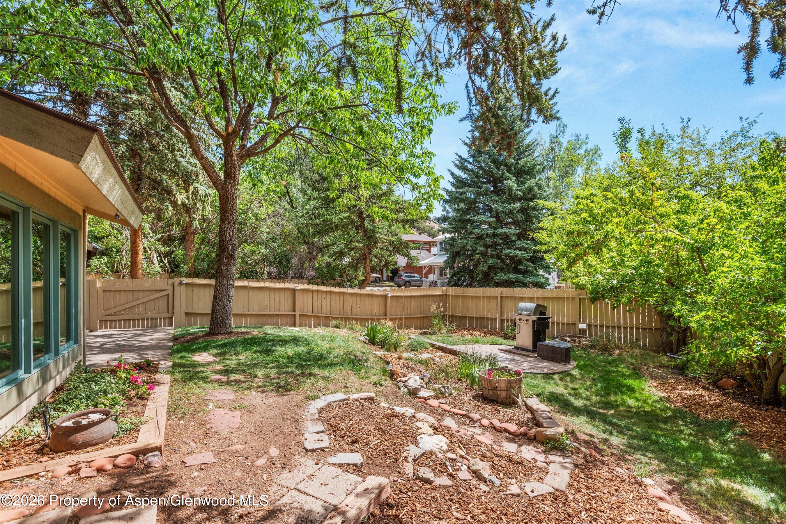 33 Mountain Court Property Photo 41