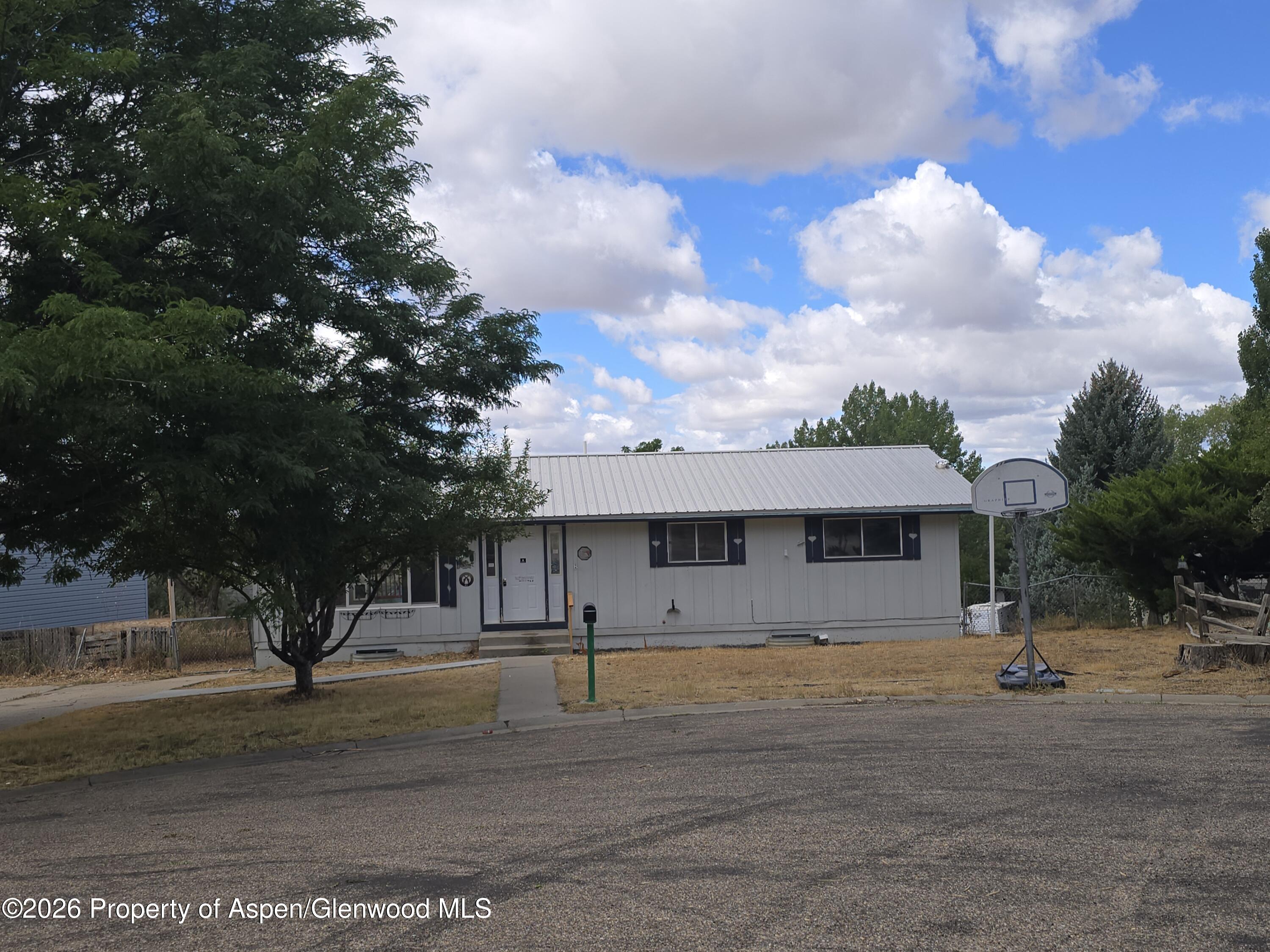 936 Colby Circle Property Photo 1