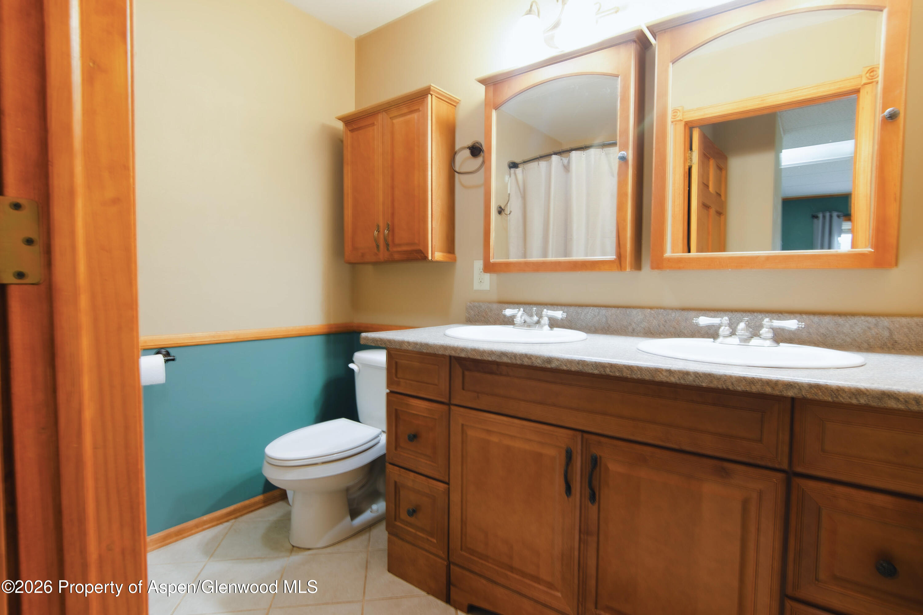 1424 E Victory Way Property Photo 4