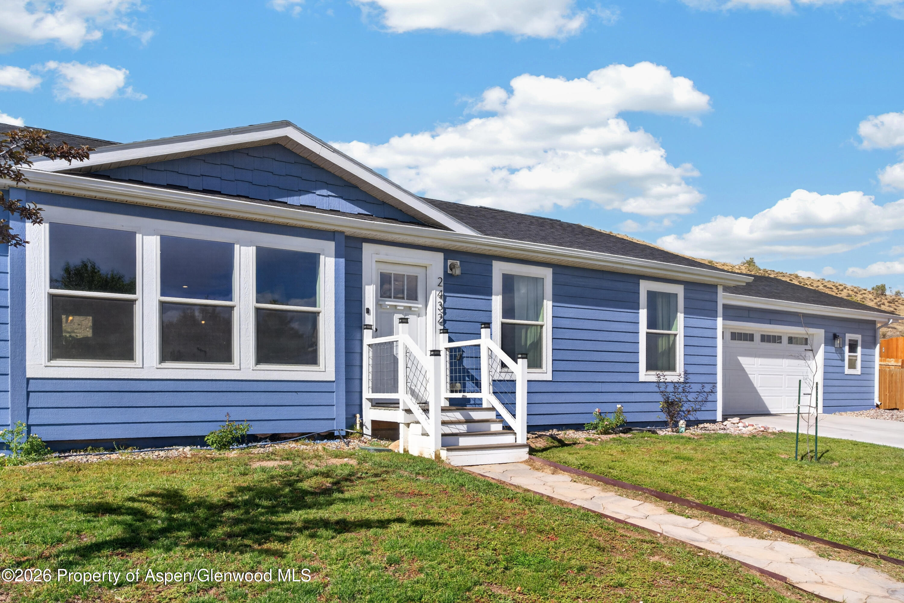 2432 Pioneer Way Property Photo 1